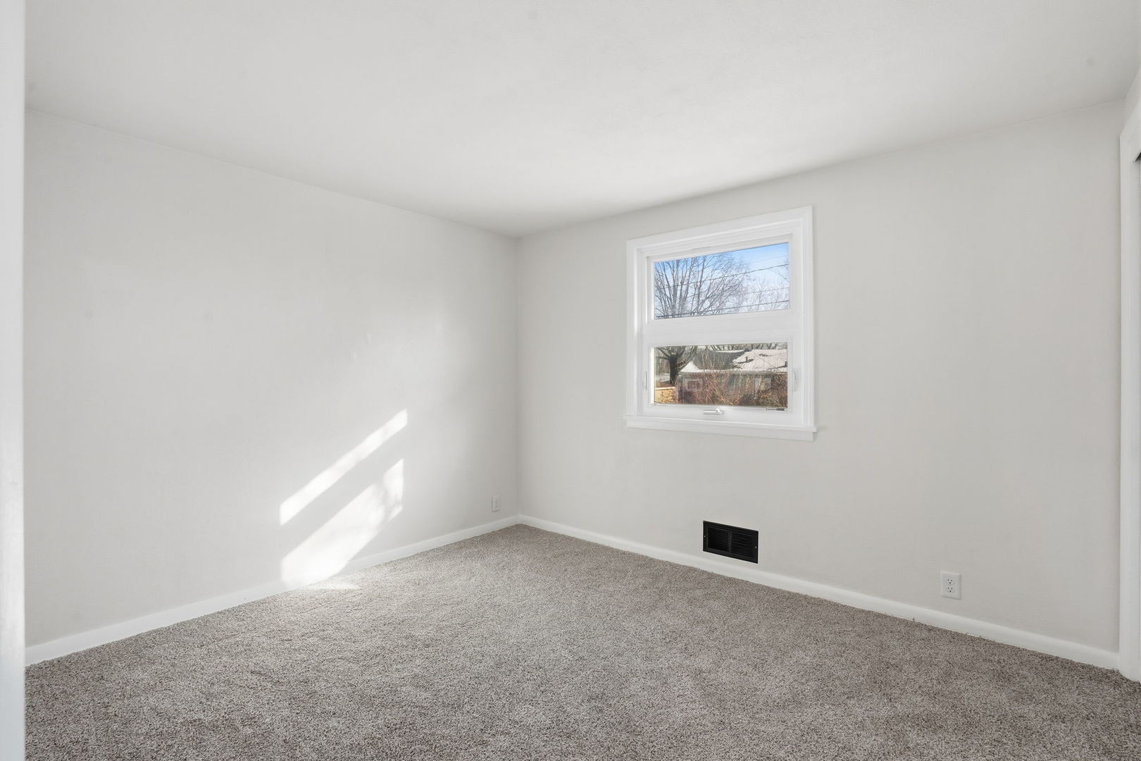 1519 Parklane Drive, Bettendorf, IA 52722