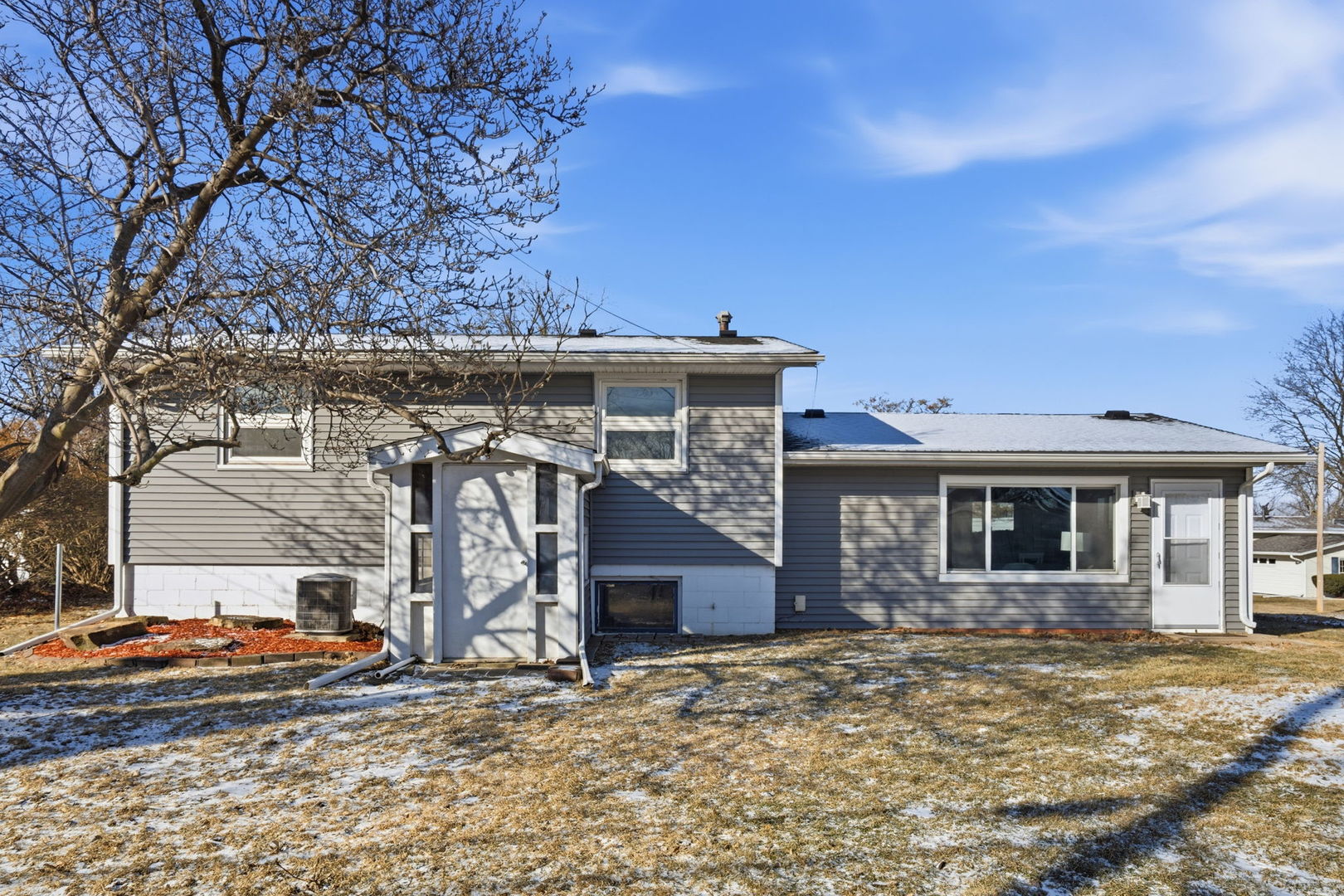 1519 Parklane Drive, Bettendorf, IA 52722