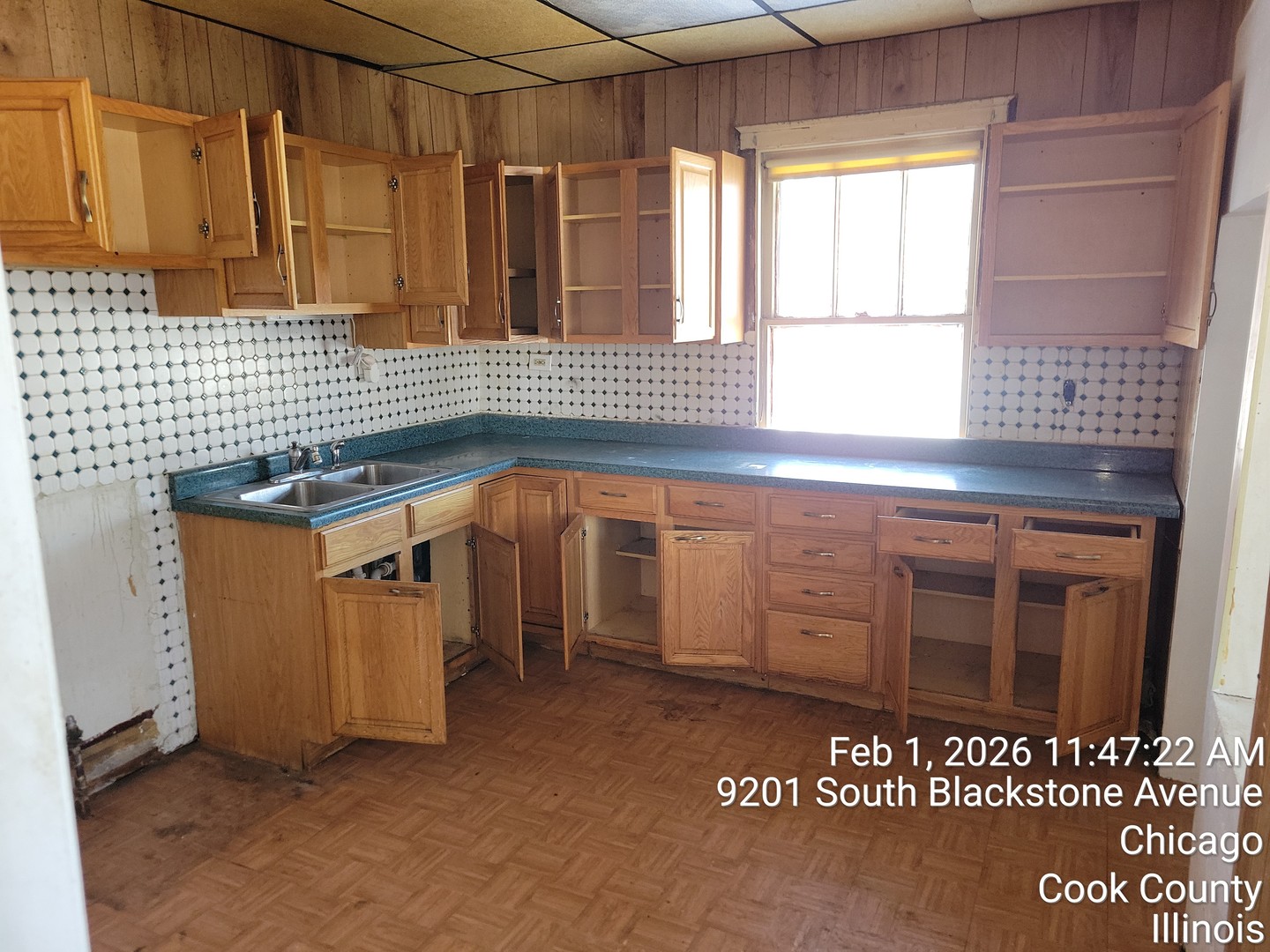 9201 S Blackstone Avenue, Chicago, IL 60619