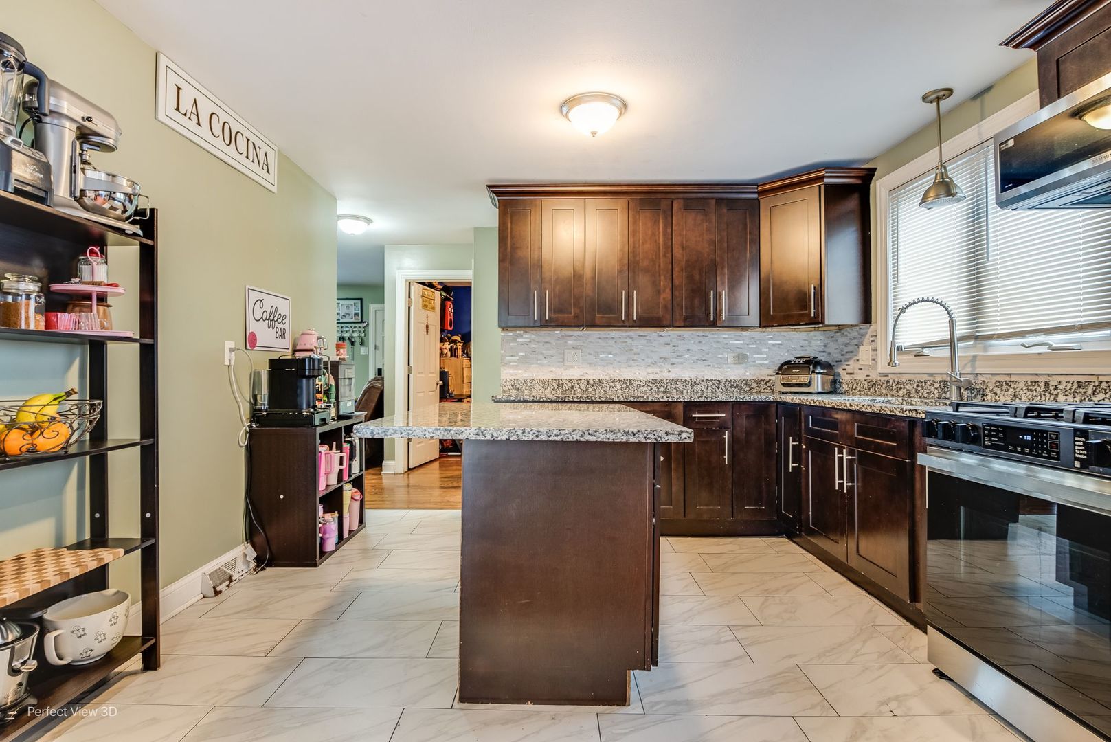 8254 Linder Avenue, Burbank, IL 60459