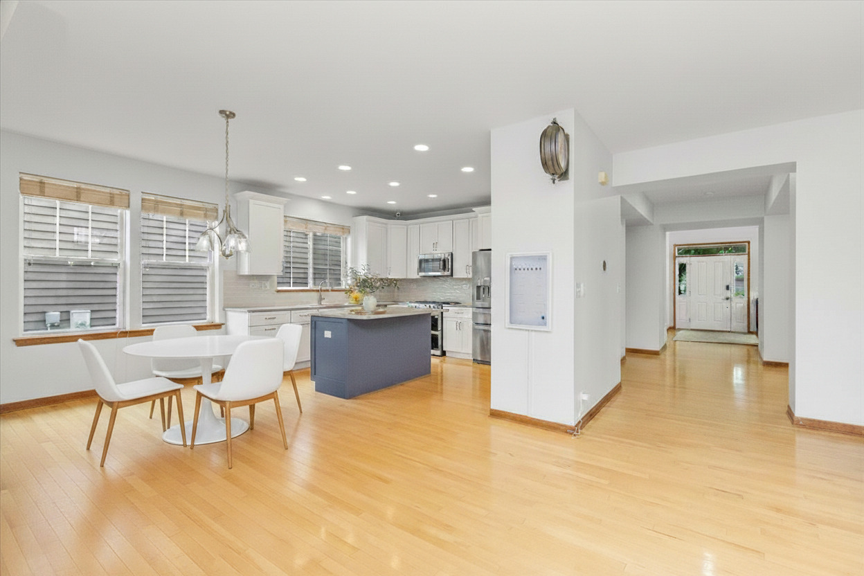 306 Lasalle Street, Vernon Hills, IL 60061