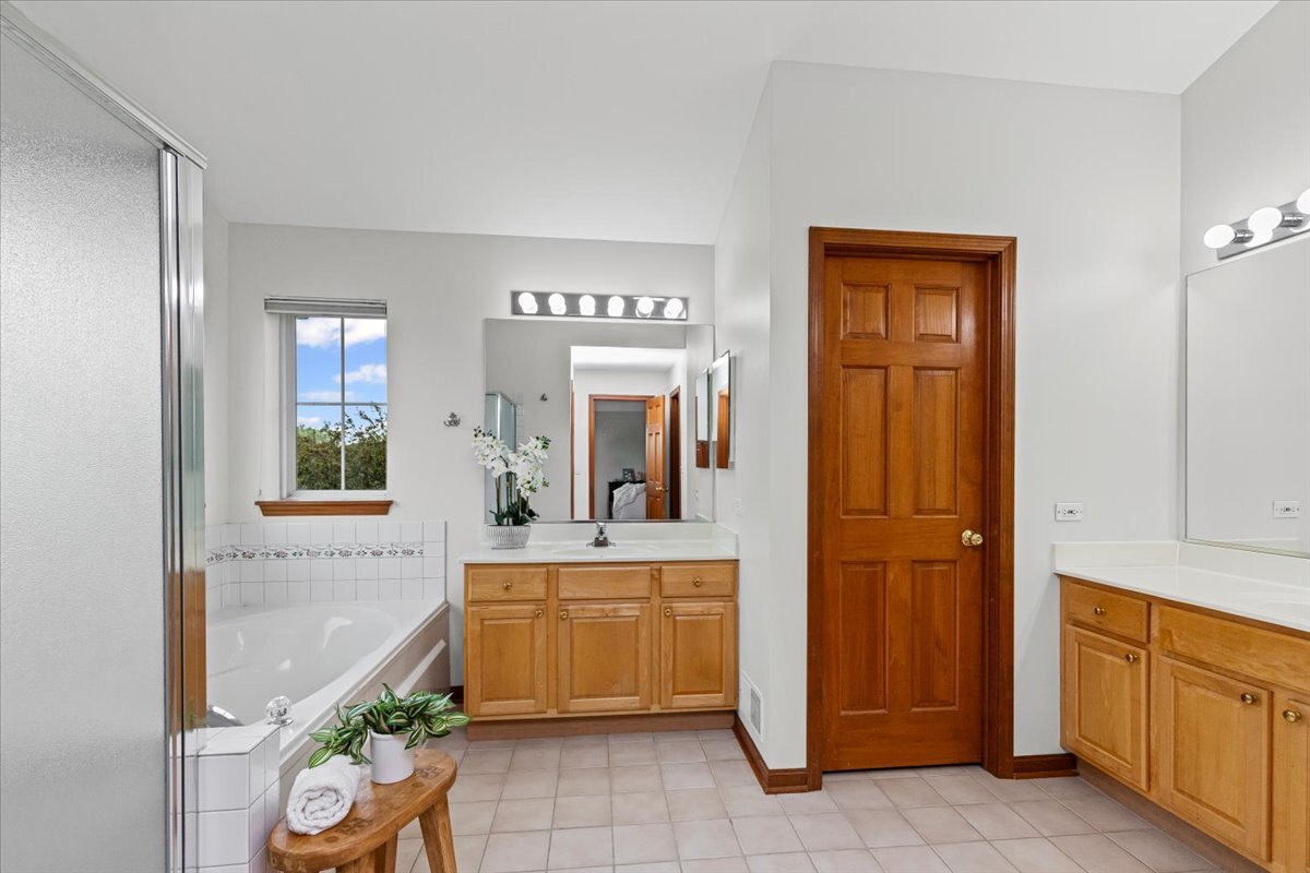 306 Lasalle Street, Vernon Hills, IL 60061