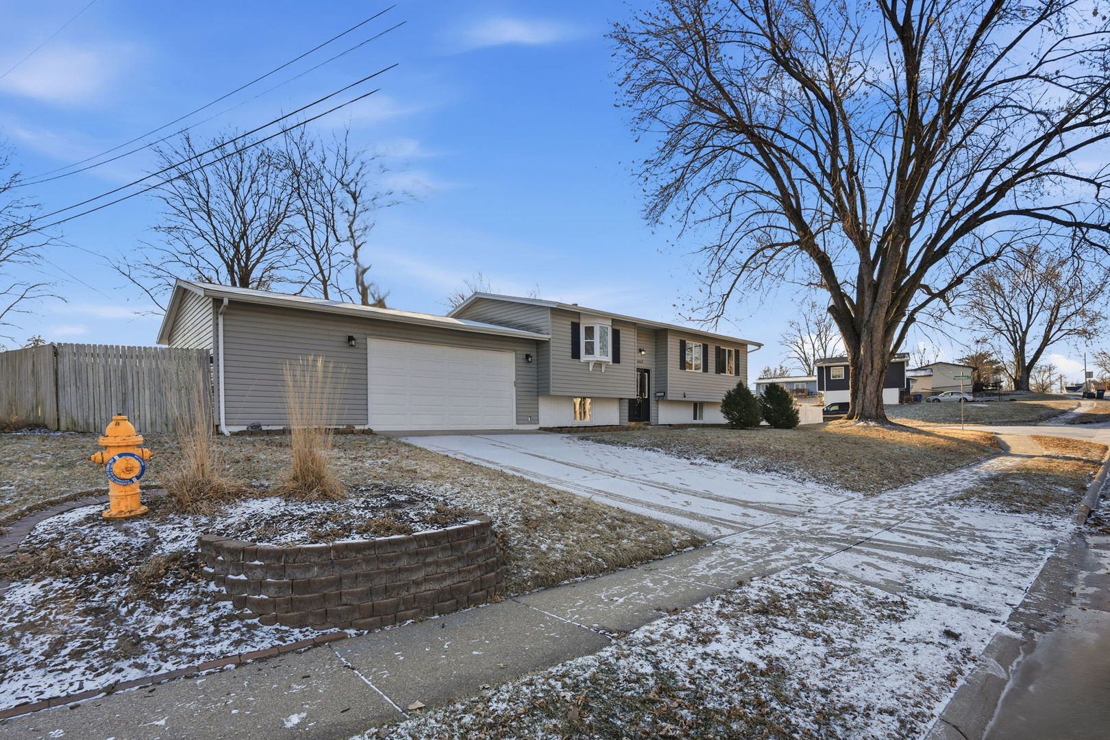 4153 Greenbrier Drive, Bettendorf, IA 52722