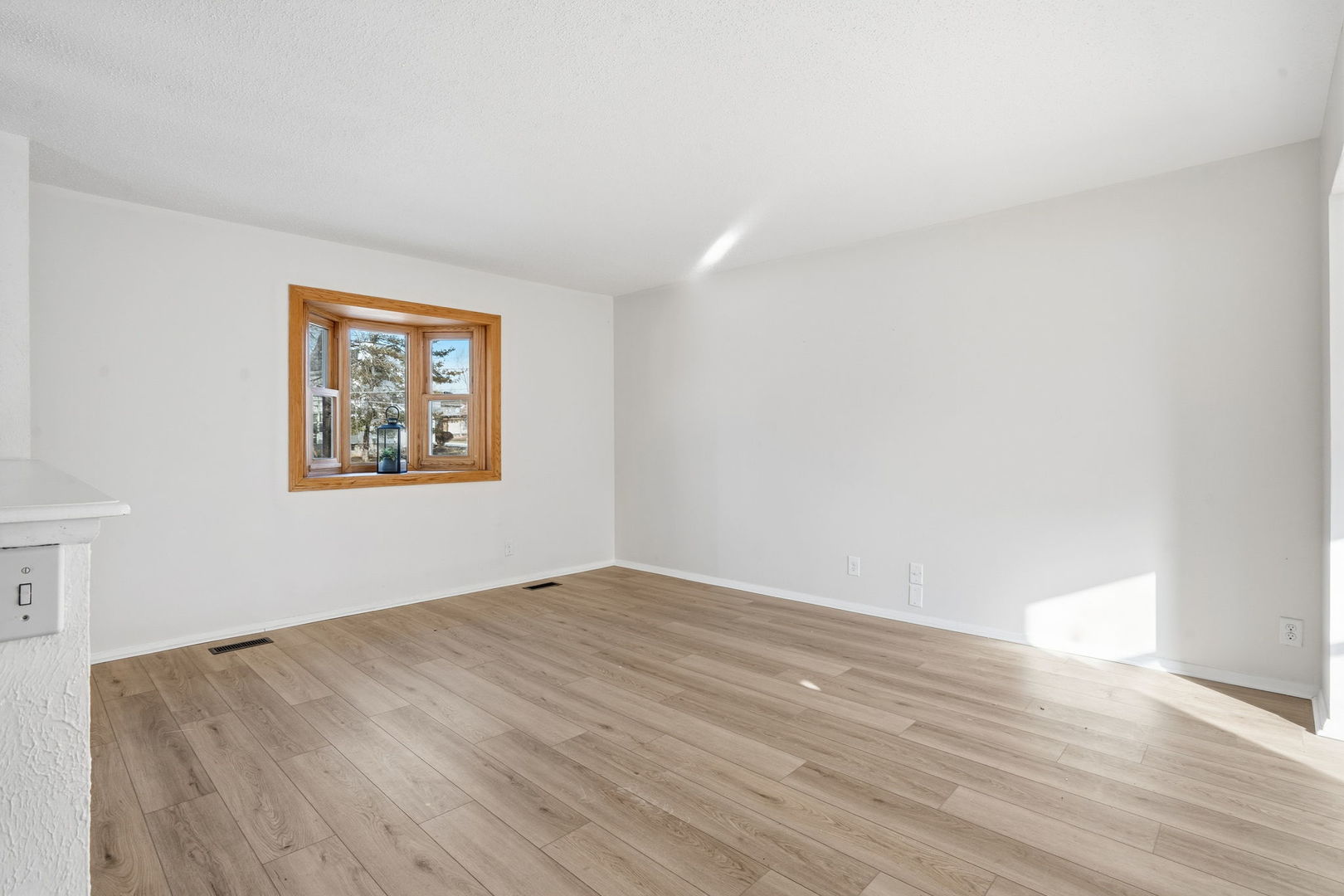 4153 Greenbrier Drive, Bettendorf, IA 52722