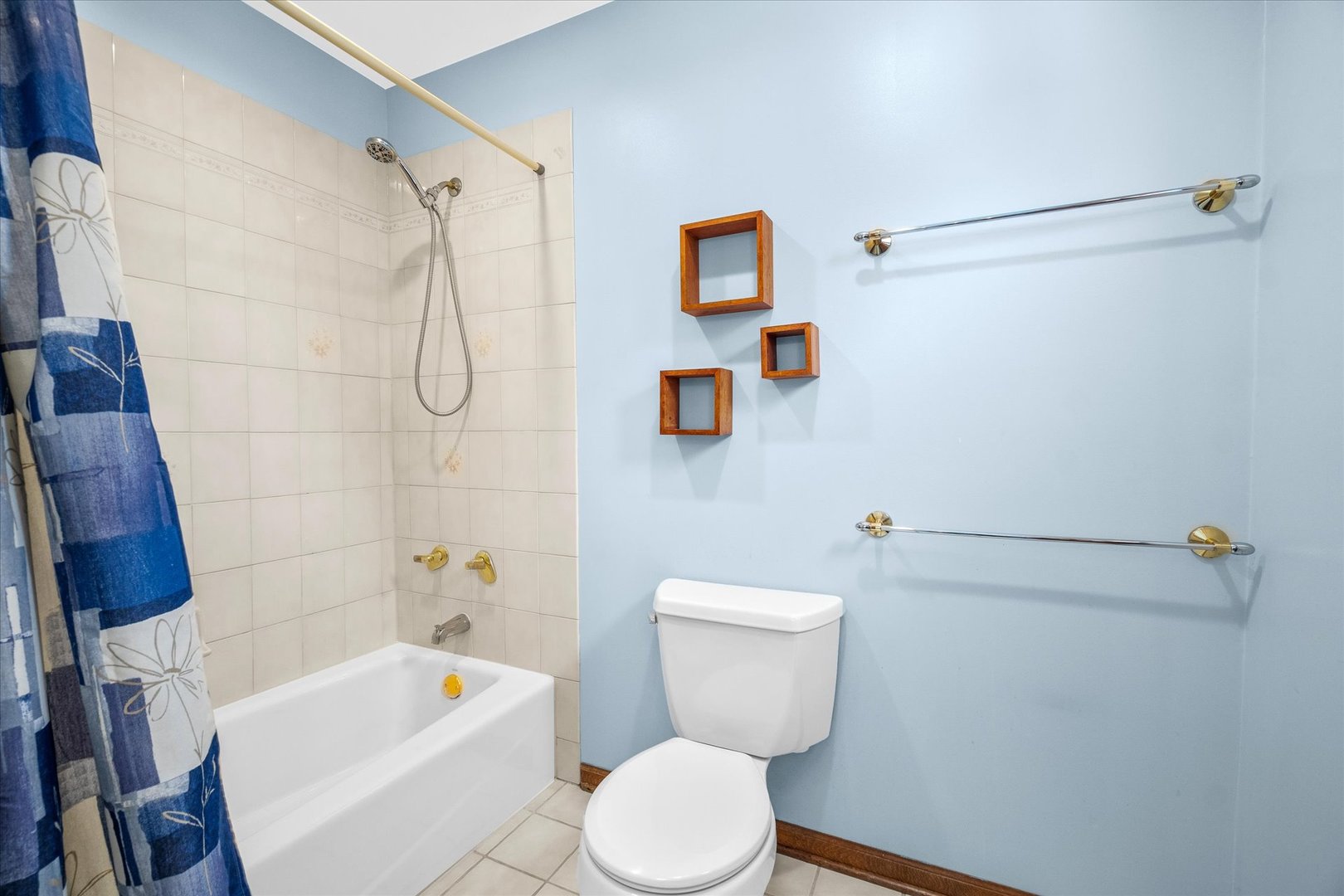 3212 Bennett Drive, Naperville, IL 60564