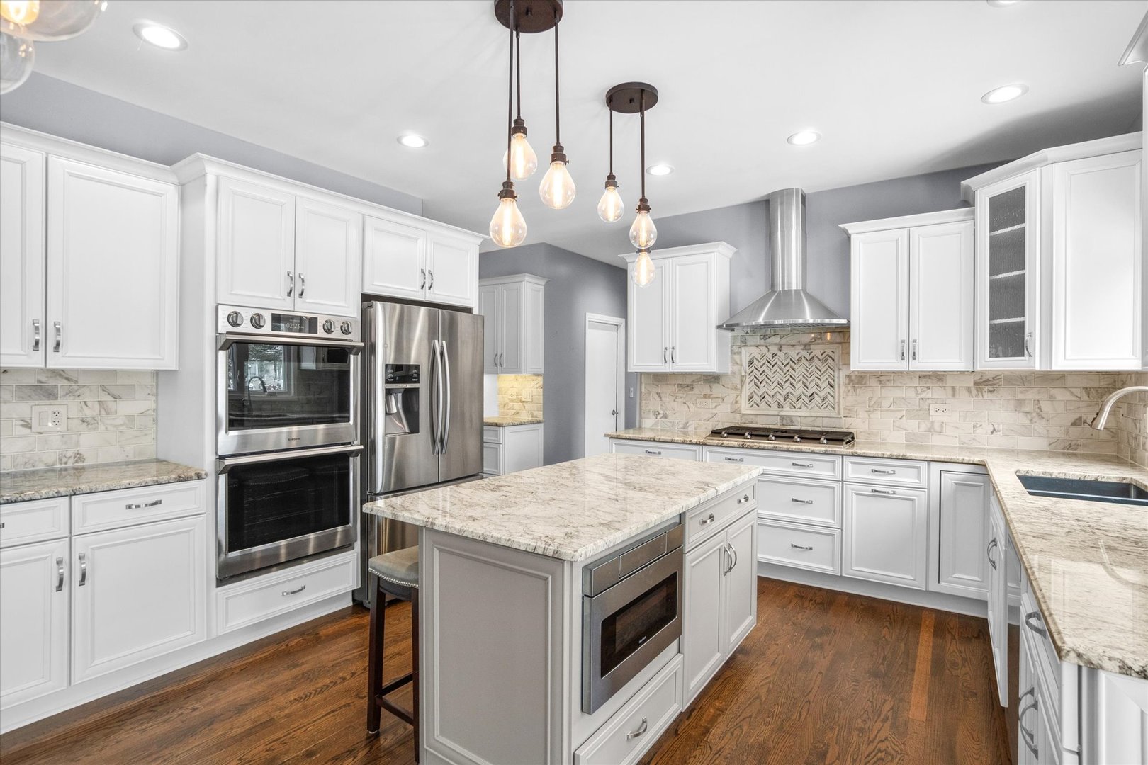 3212 Bennett Drive, Naperville, IL 60564