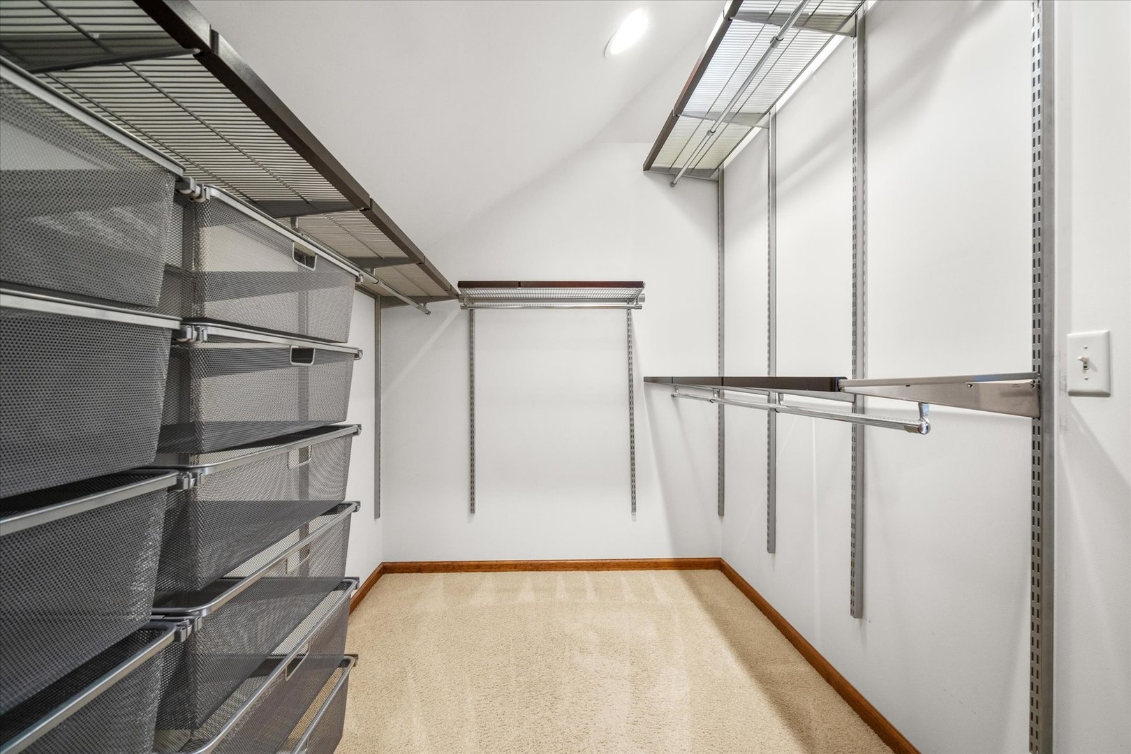 3212 Bennett Drive, Naperville, IL 60564