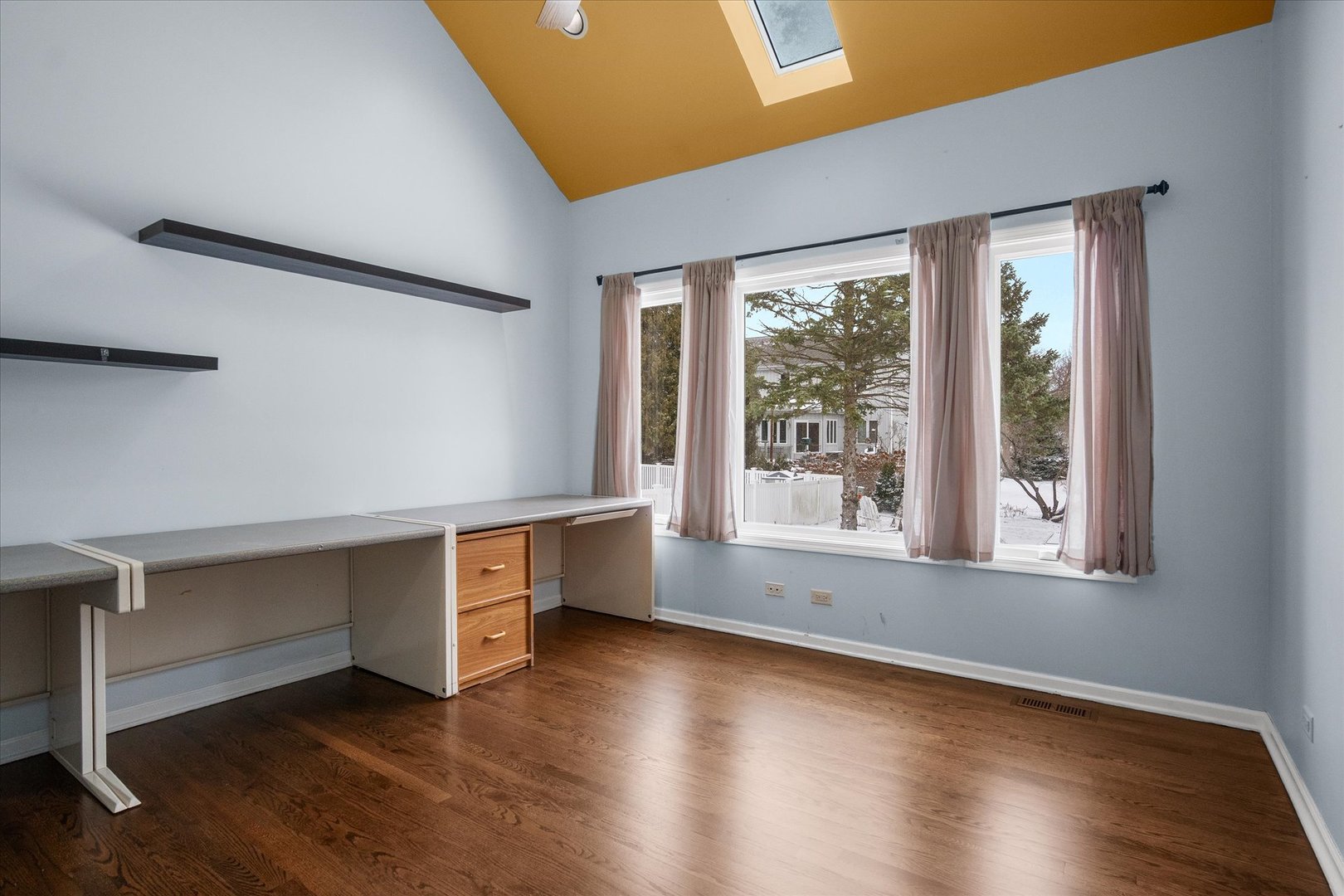 3212 Bennett Drive, Naperville, IL 60564