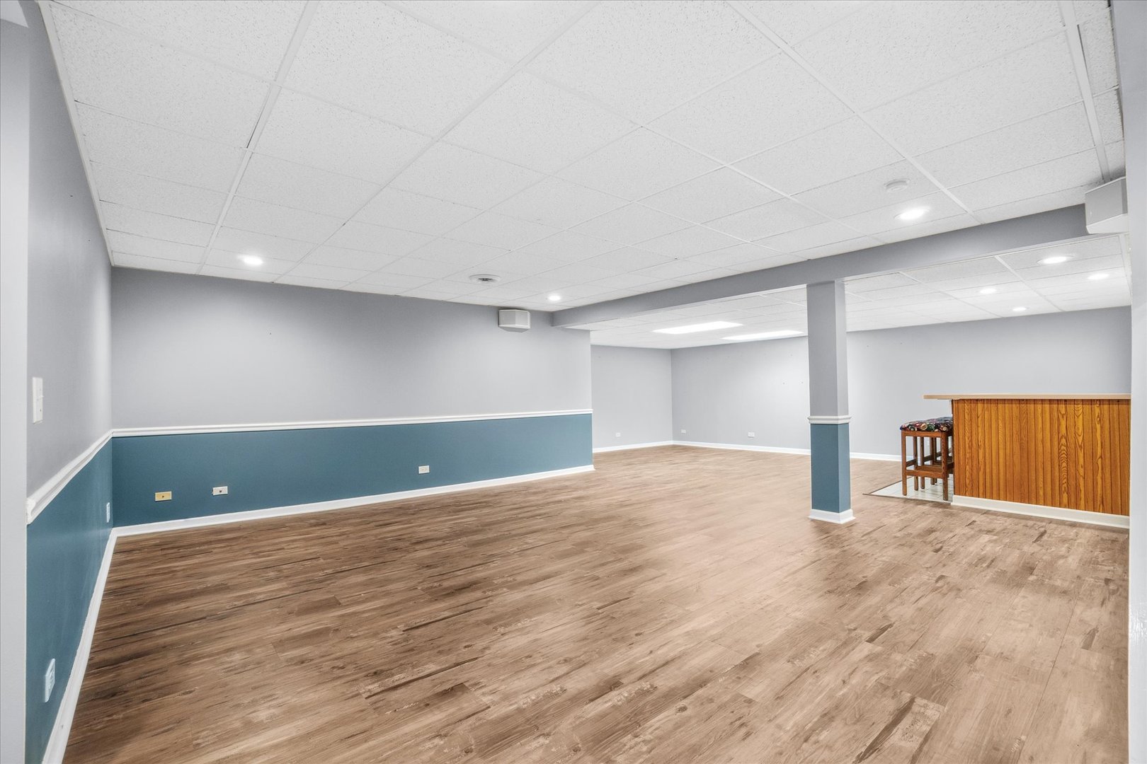 3212 Bennett Drive, Naperville, IL 60564