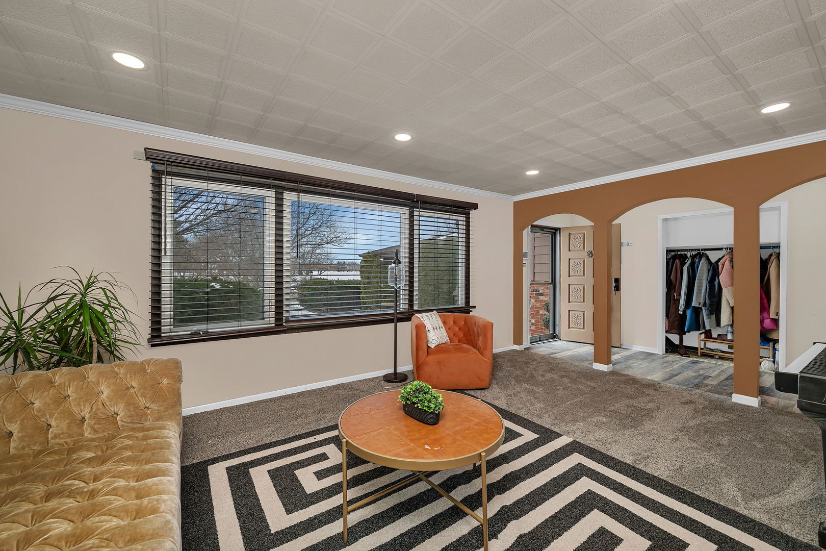 15601 Ridgeland Avenue, Oak Forest, IL 60452