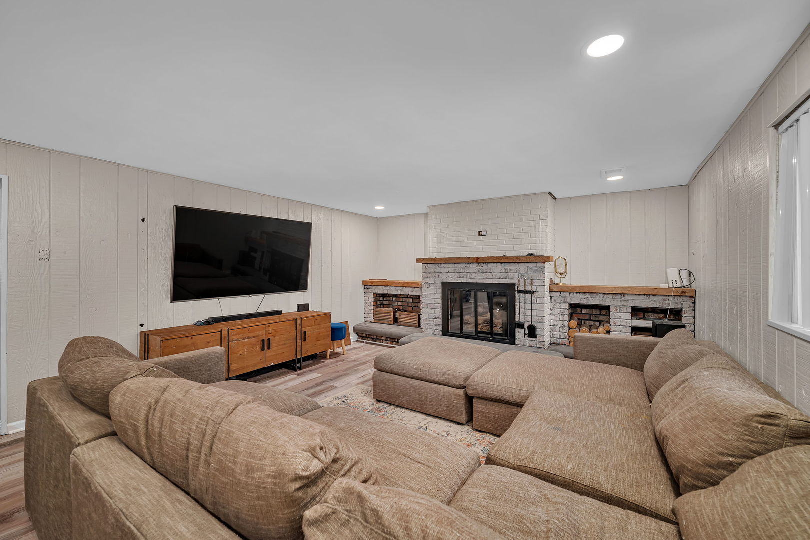 15601 Ridgeland Avenue, Oak Forest, IL 60452