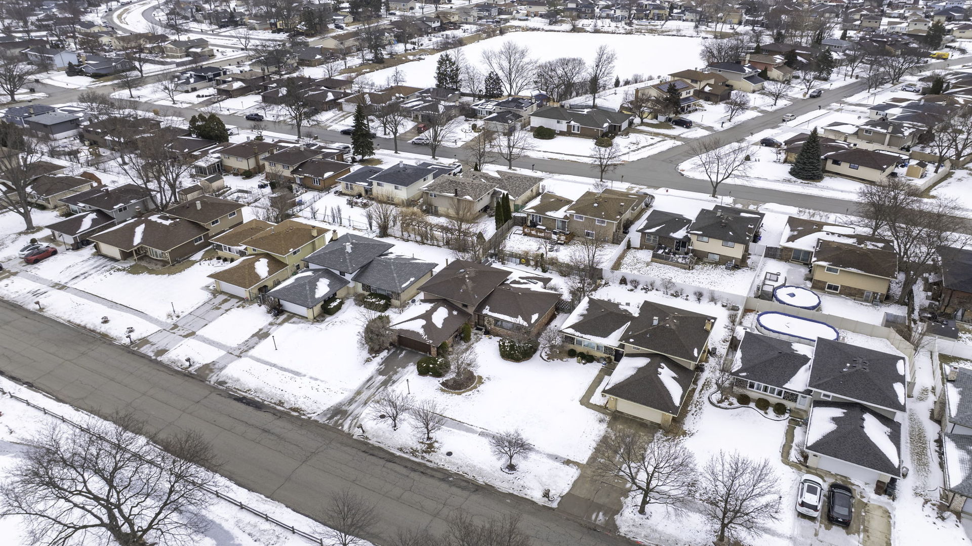 15601 Ridgeland Avenue, Oak Forest, IL 60452