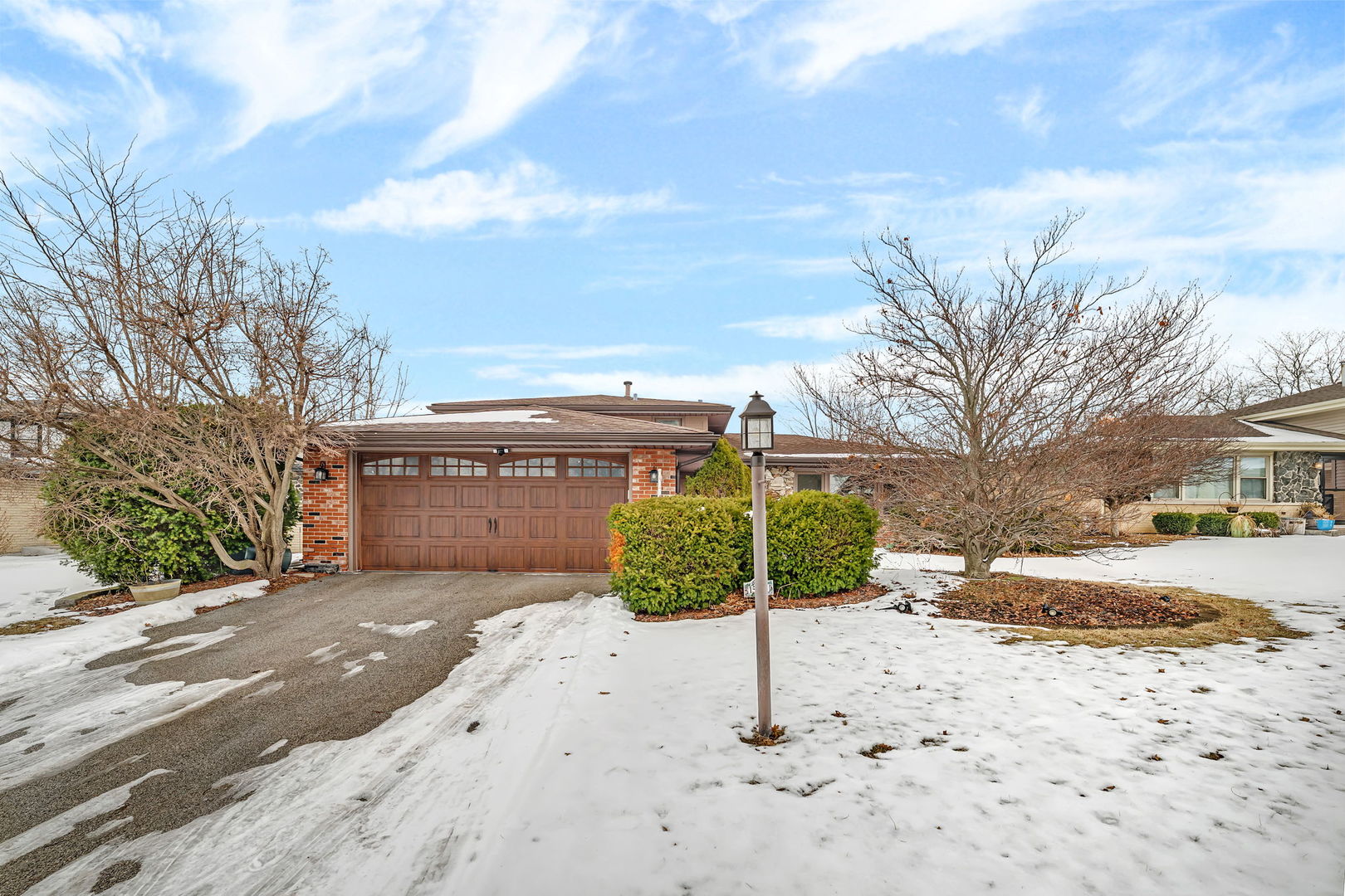 15601 Ridgeland Avenue, Oak Forest, IL 60452