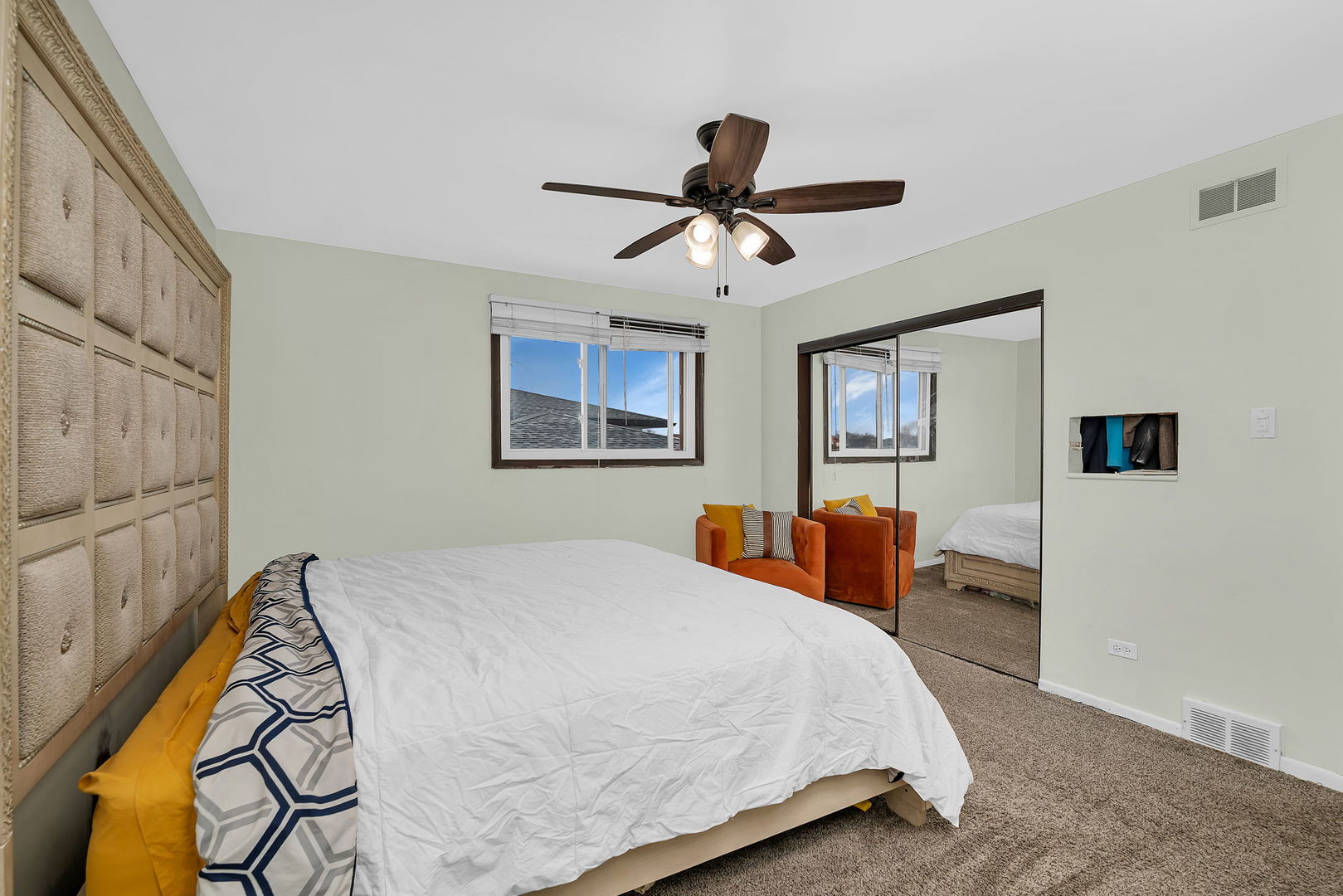 15601 Ridgeland Avenue, Oak Forest, IL 60452