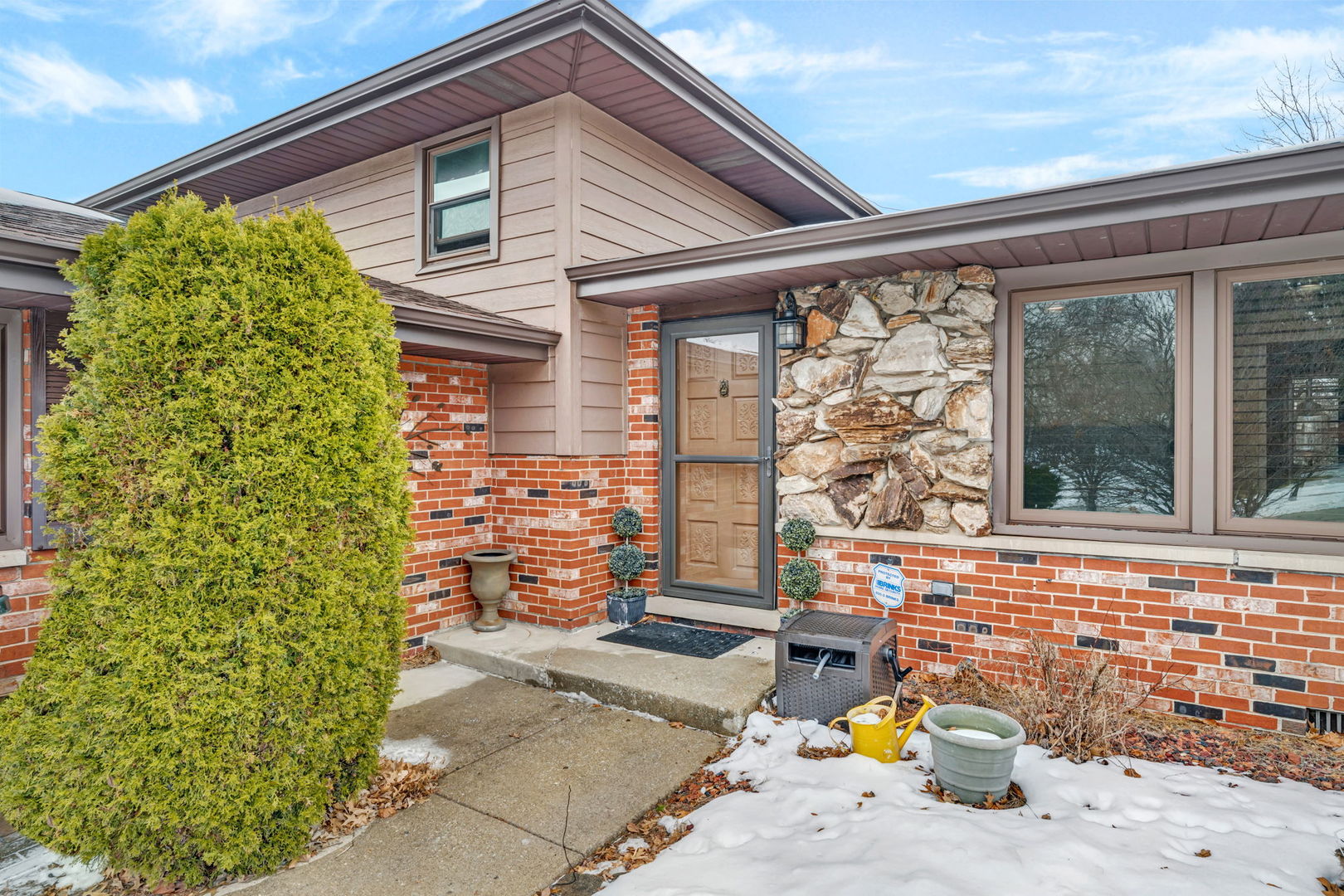 15601 Ridgeland Avenue, Oak Forest, IL 60452