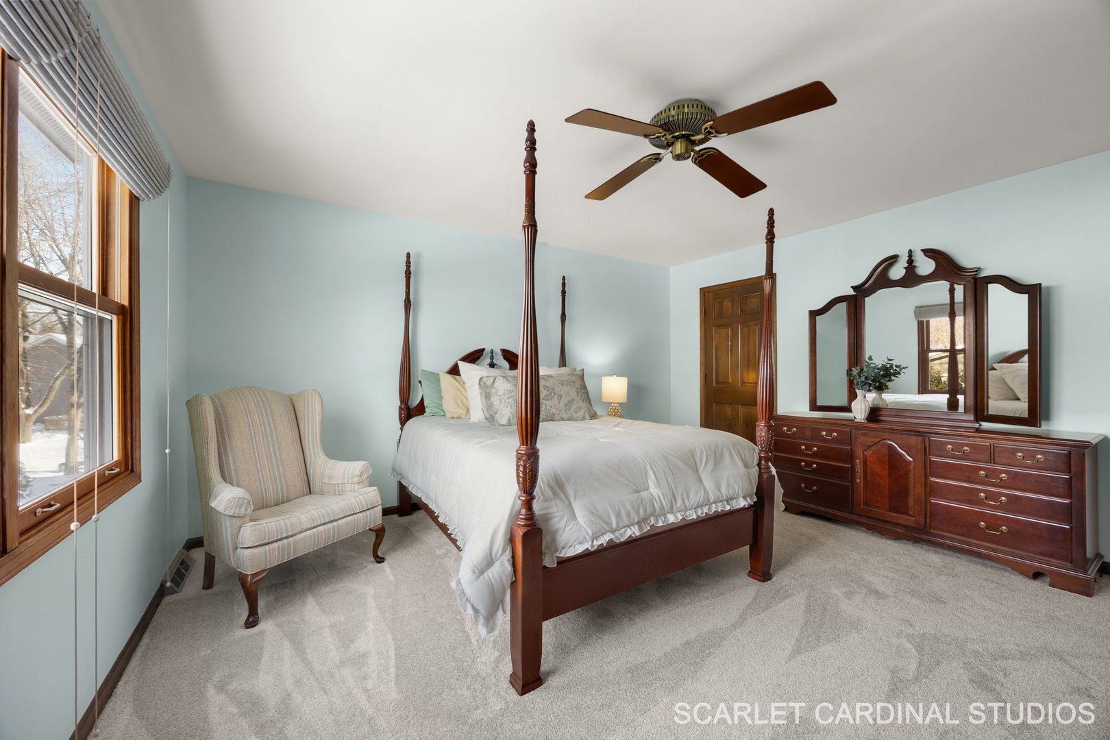 307 Leeds Court, Naperville, IL 60565