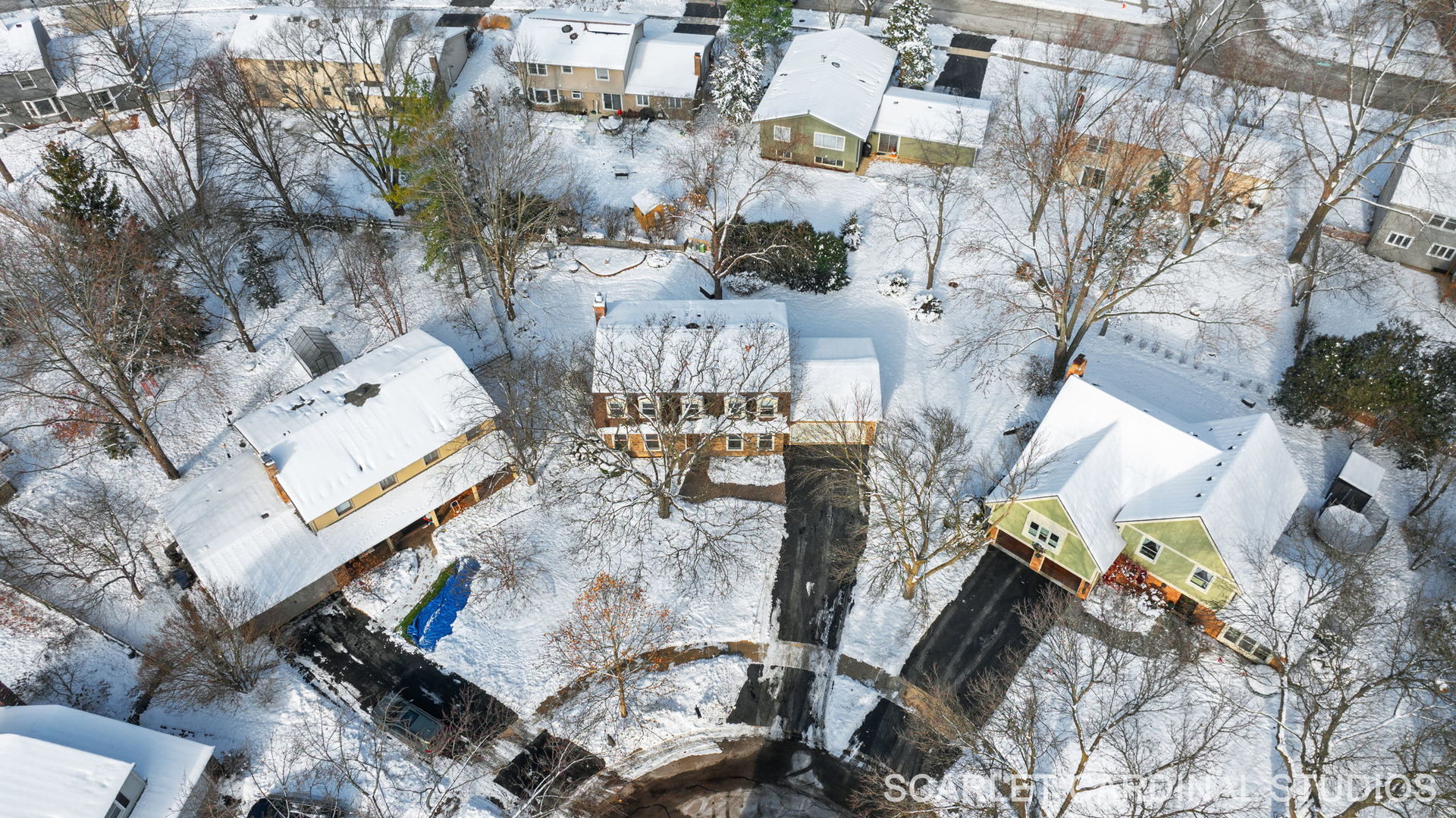 307 Leeds Court, Naperville, IL 60565