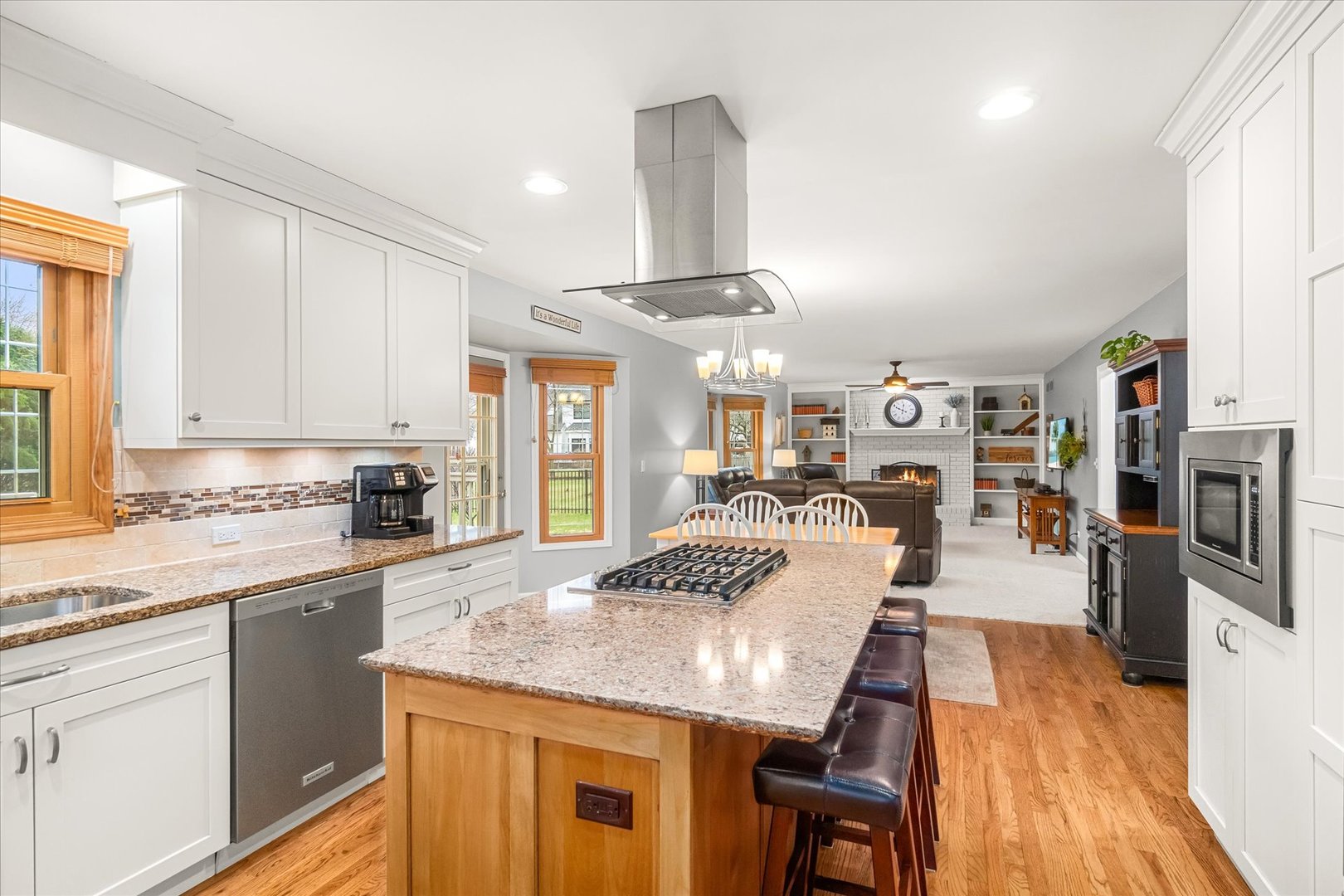 1211 Conan Doyle Road, Naperville, IL 60564