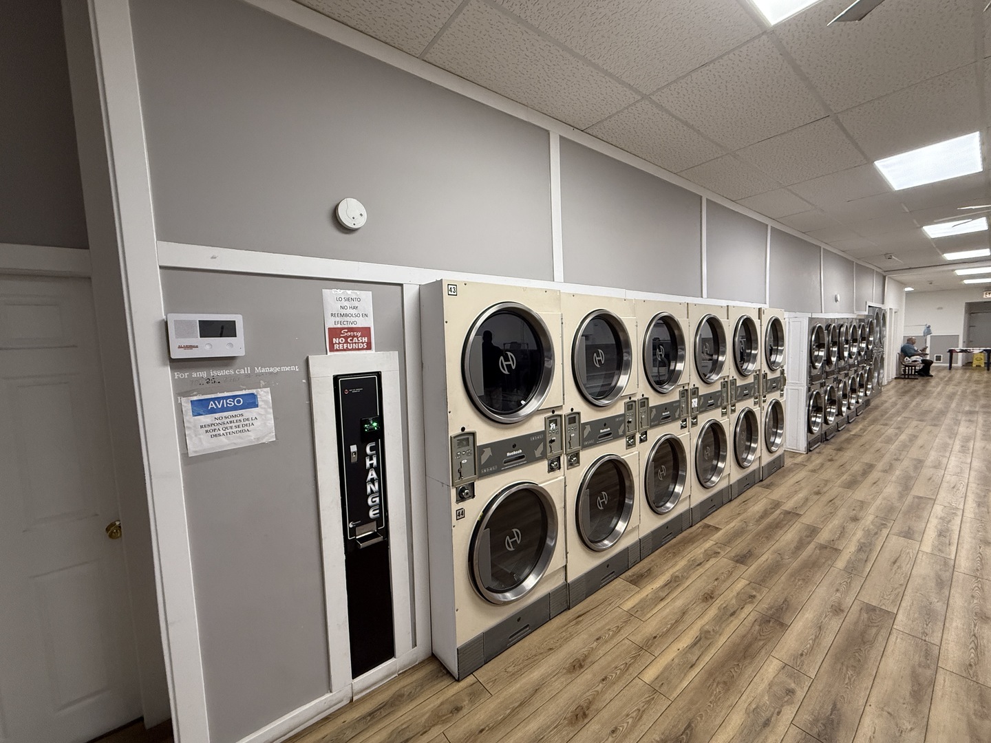 10106 S Ewing Avenue, Chicago, IL 60617