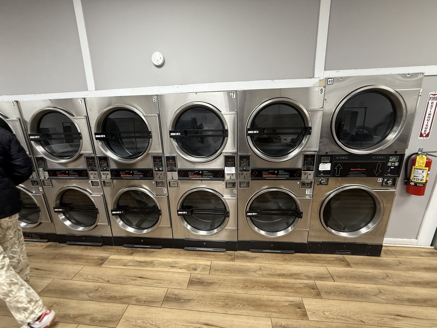 10106 S Ewing Avenue, Chicago, IL 60617