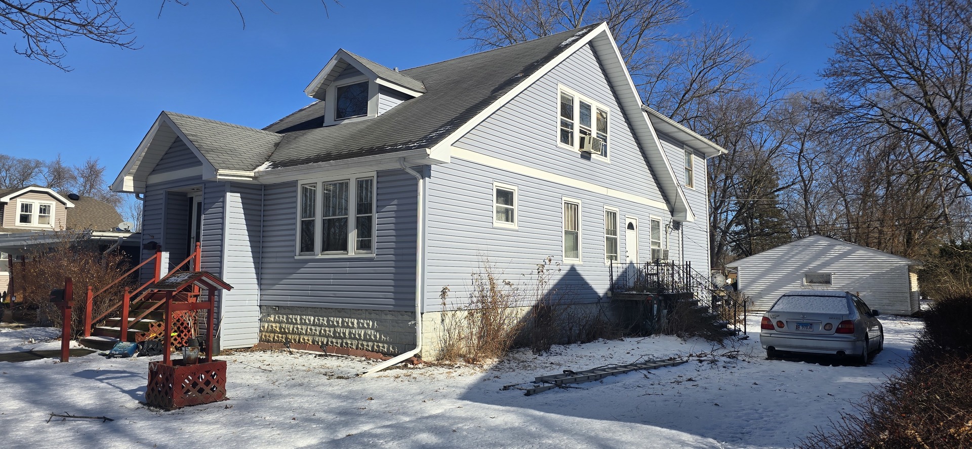 27 N Adams Street, Westmont, IL 60559