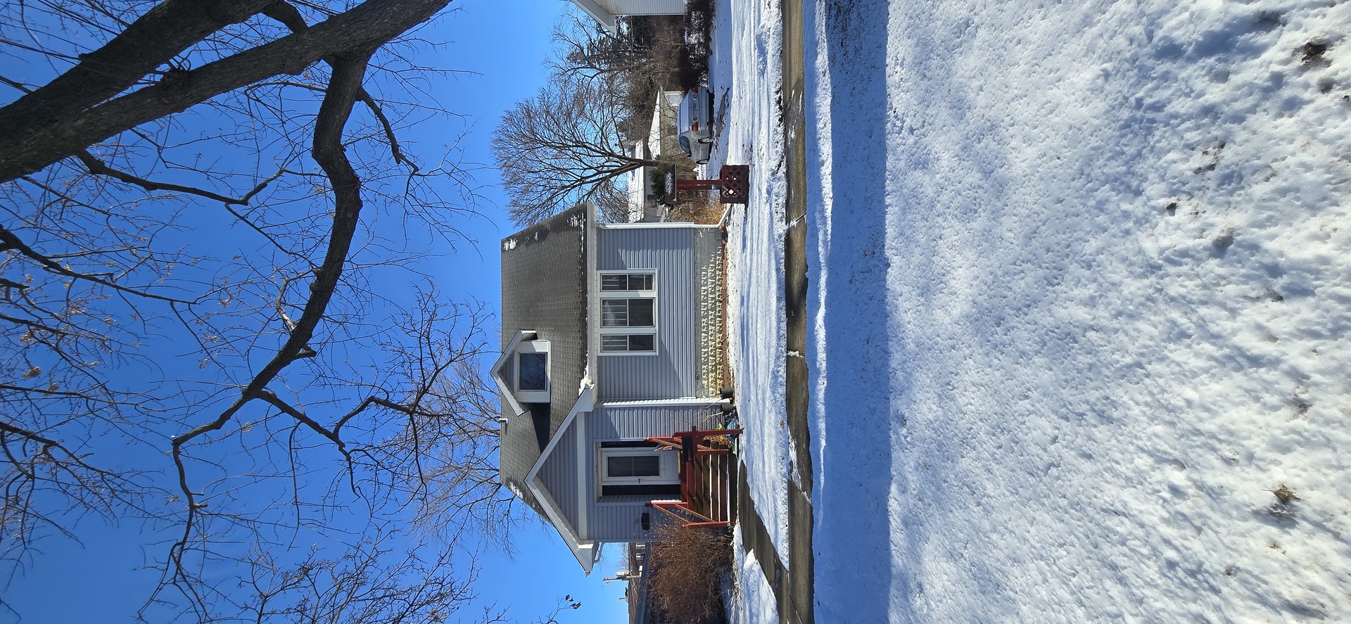 27 N Adams Street, Westmont, IL 60559