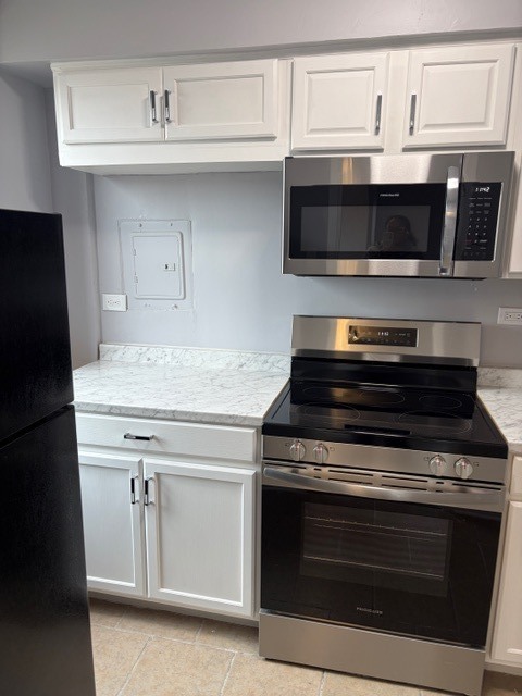 7363 S South Shore Drive #201, Chicago, IL 60649