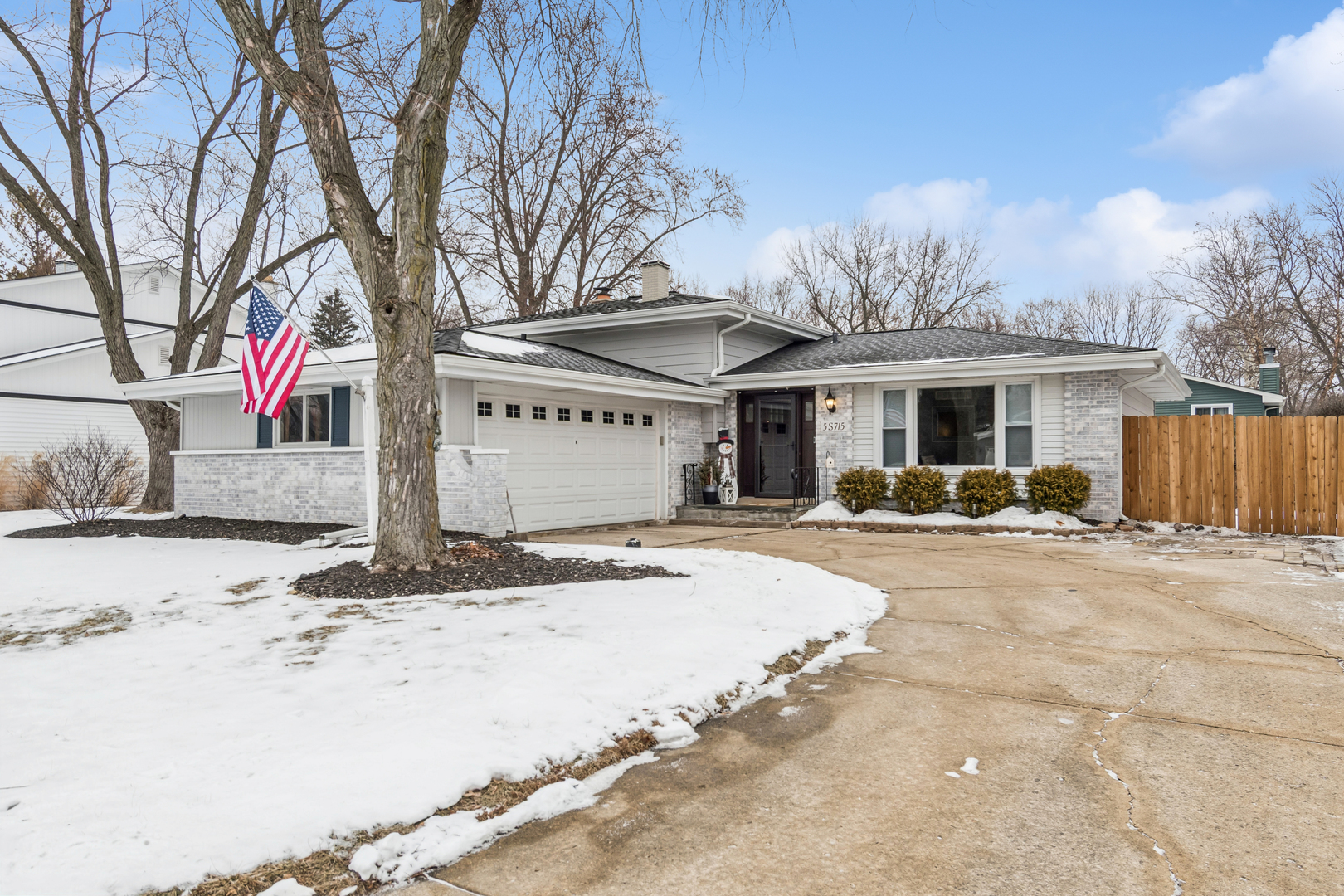 5S715 Park Meadow Drive, Naperville, IL 60540