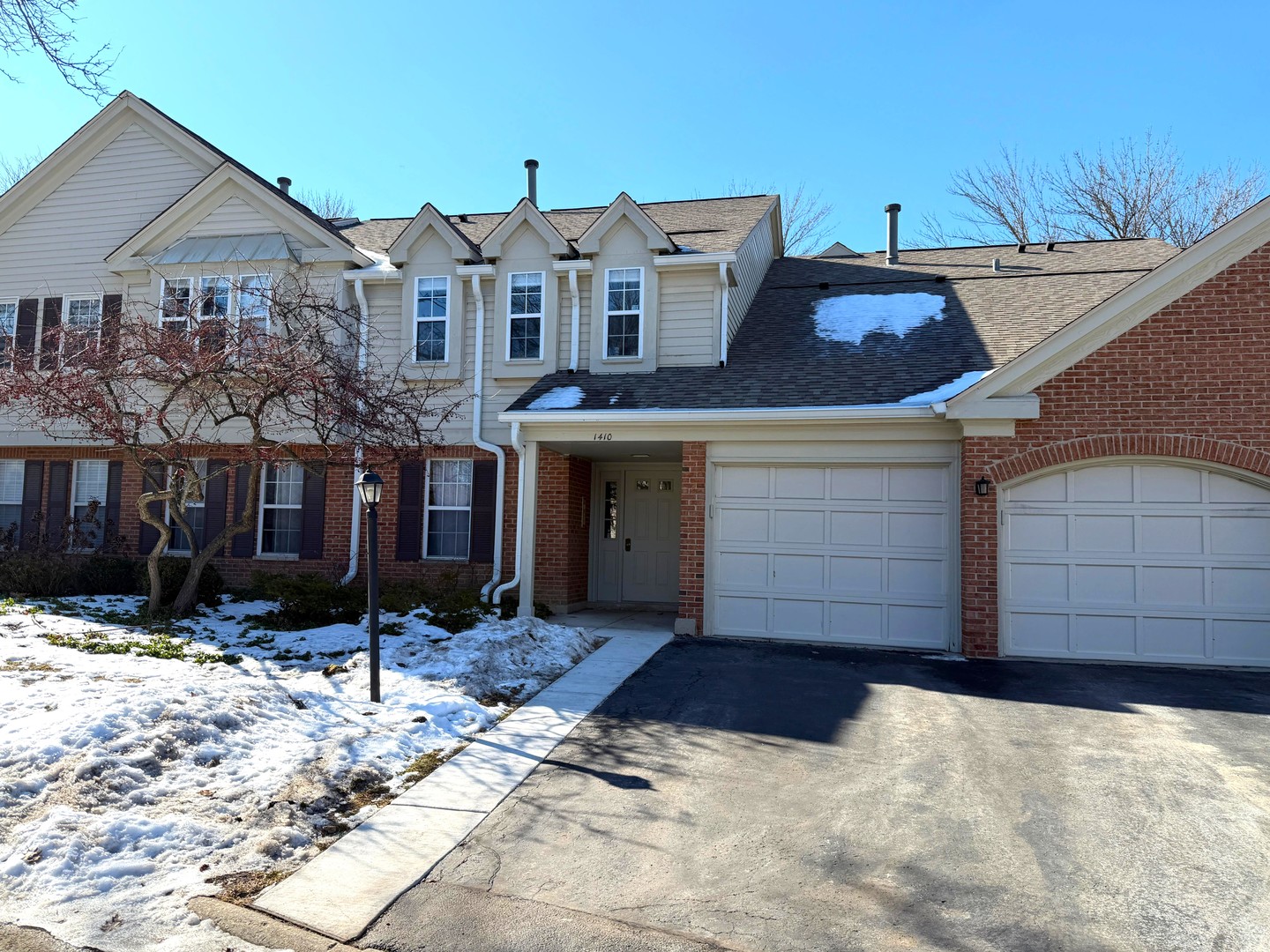 1410 Tulip Court #D2, Wheeling, IL 60090