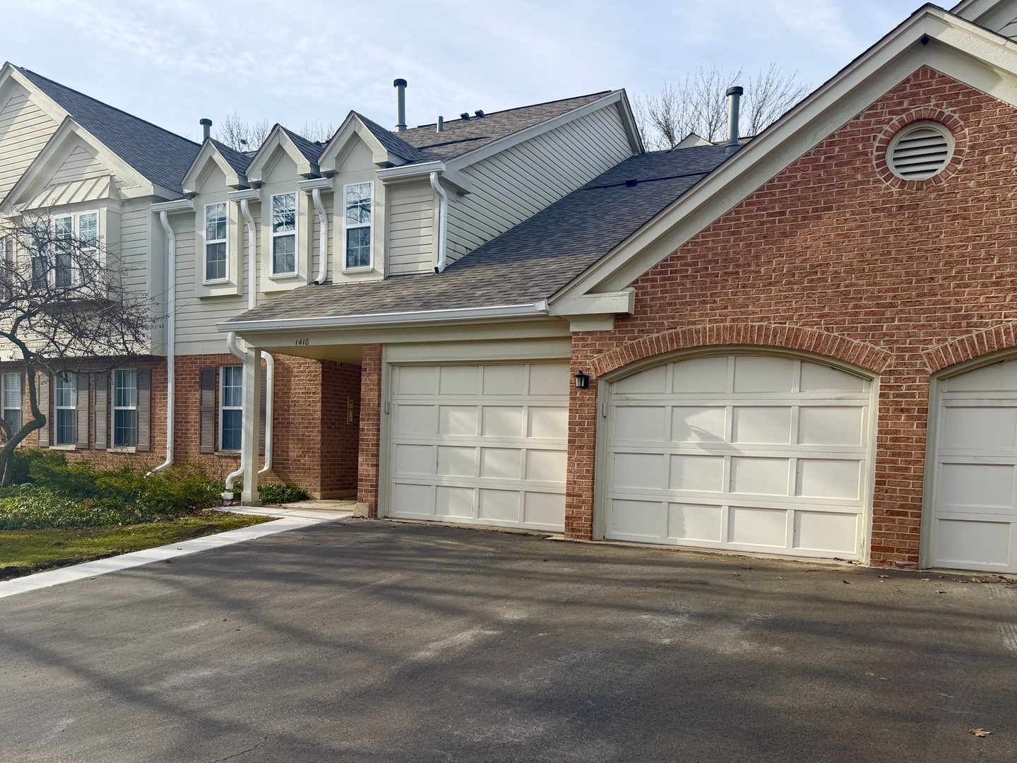 1410 Tulip Court #D2, Wheeling, IL 60090