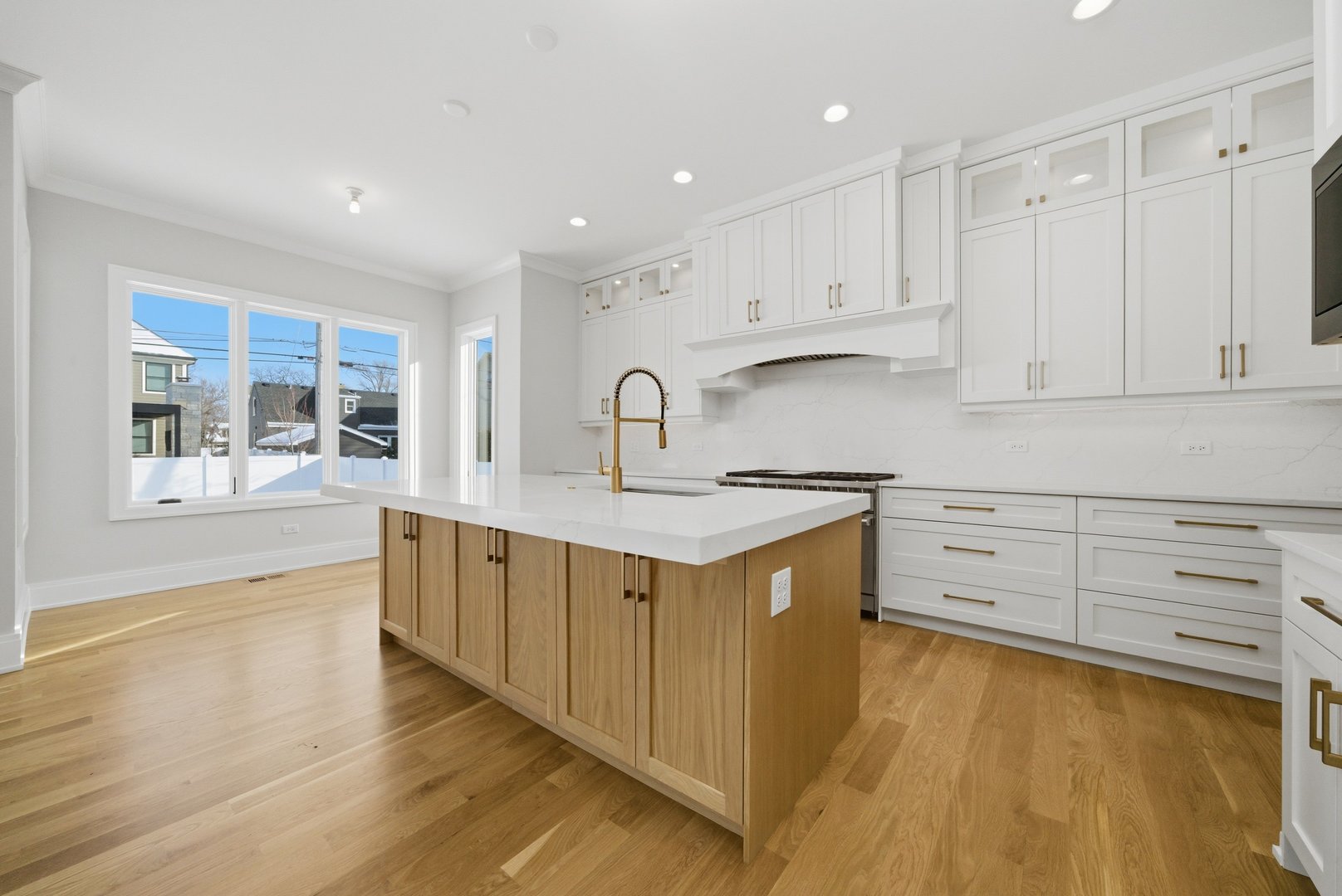 611 S Prospect Avenue, Elmhurst, IL 60126