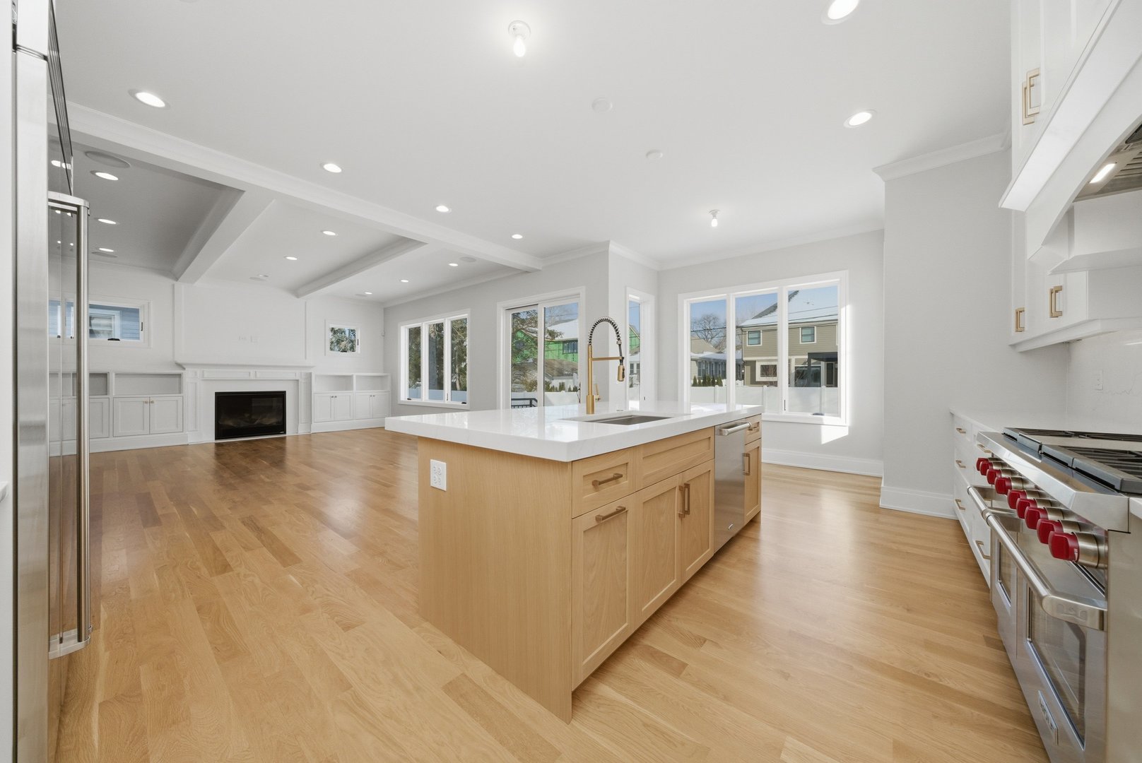 611 S Prospect Avenue, Elmhurst, IL 60126