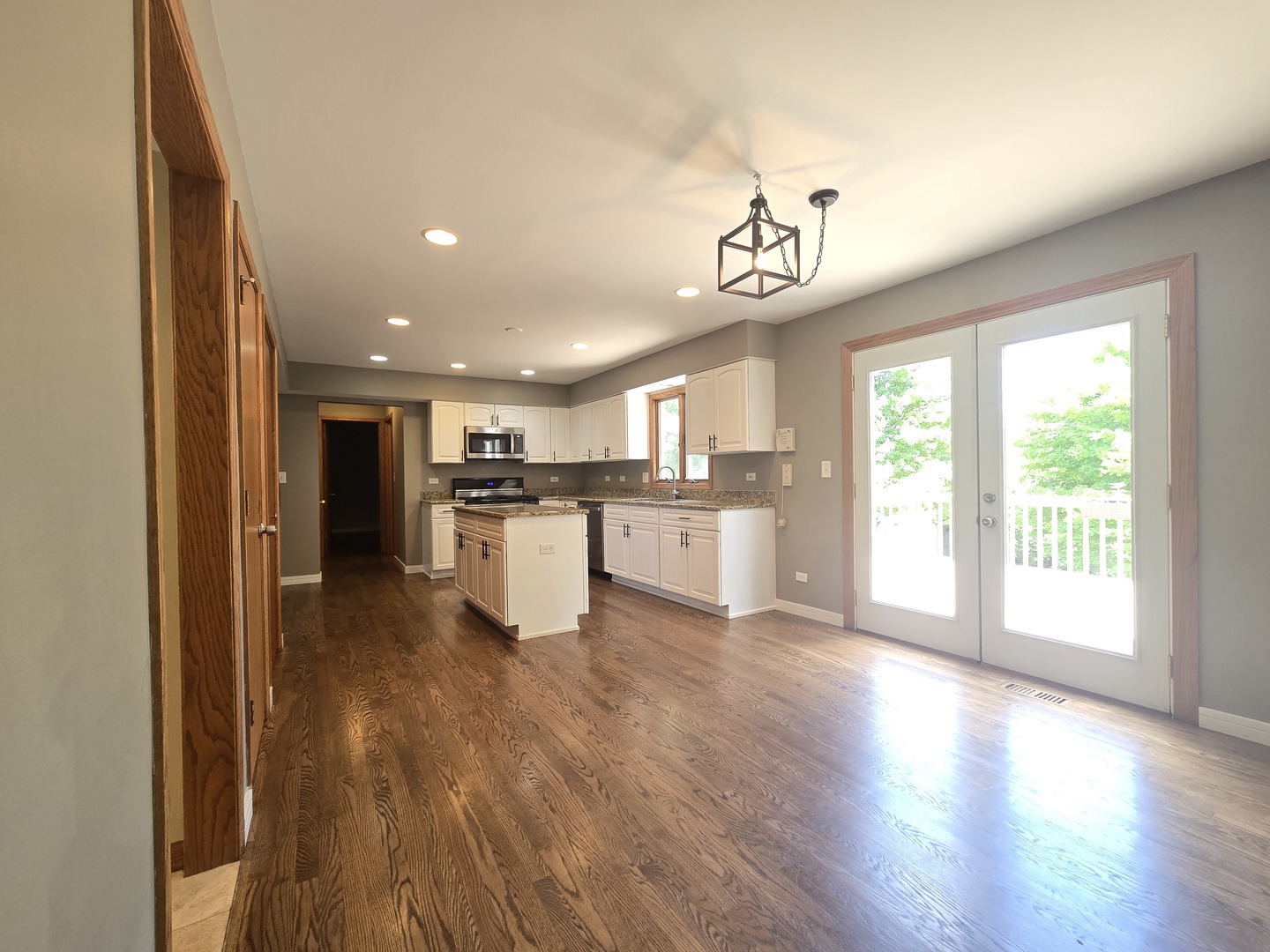 1565 OLD BARN Circle, Libertyville, IL 60048