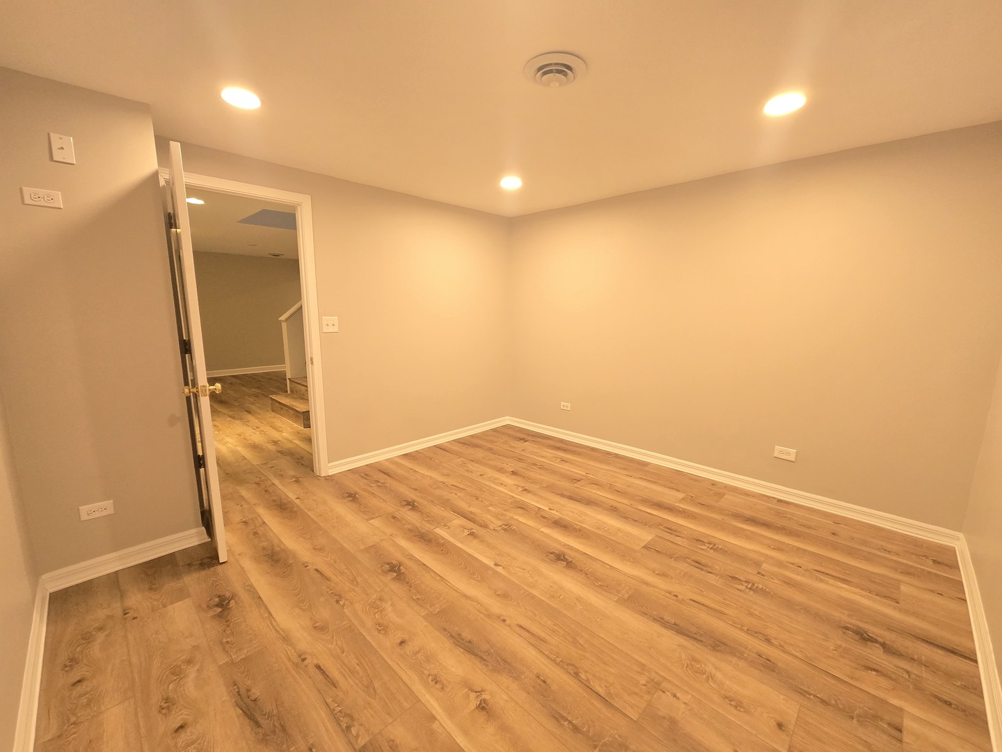 1565 OLD BARN Circle, Libertyville, IL 60048