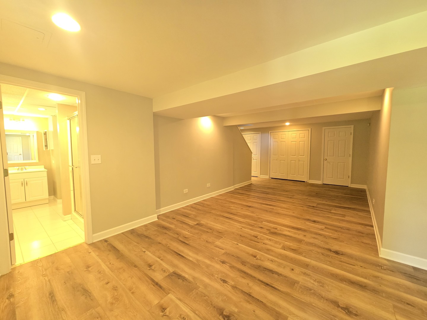 1565 OLD BARN Circle, Libertyville, IL 60048