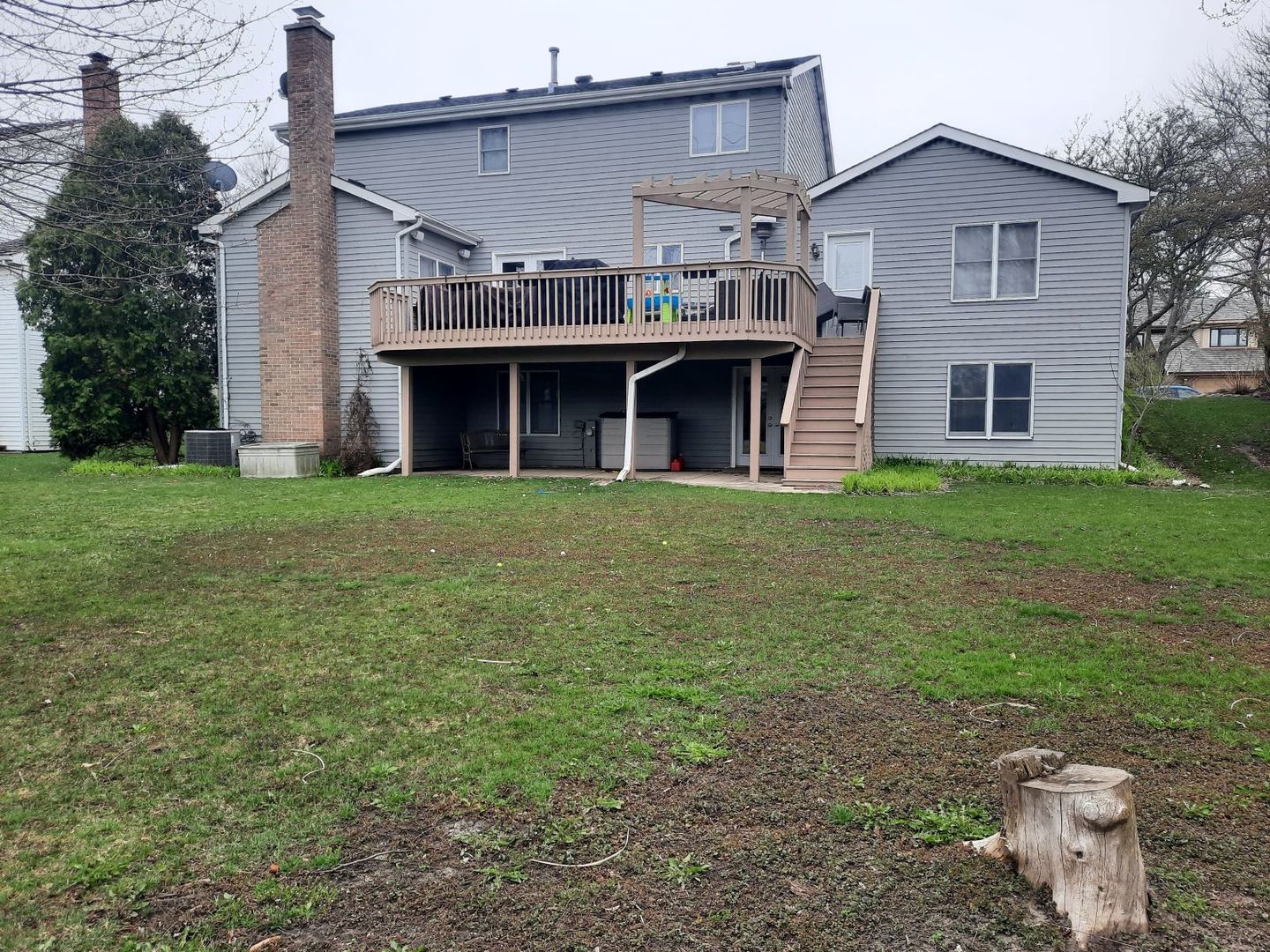 1565 OLD BARN Circle, Libertyville, IL 60048