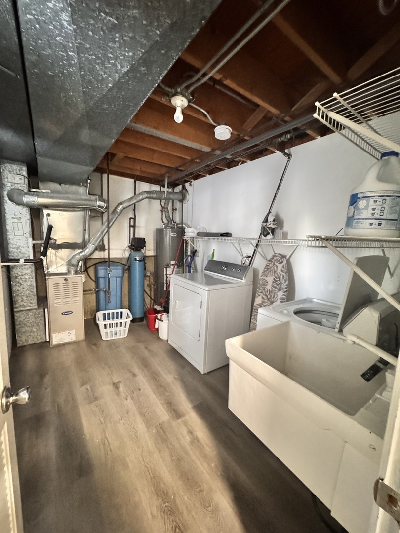 185 Ott Avenue, Glen Ellyn, IL 60137