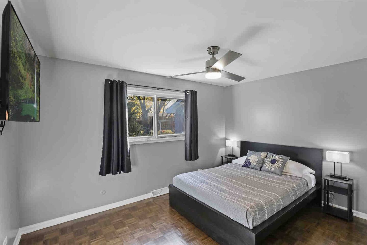 185 Ott Avenue, Glen Ellyn, IL 60137