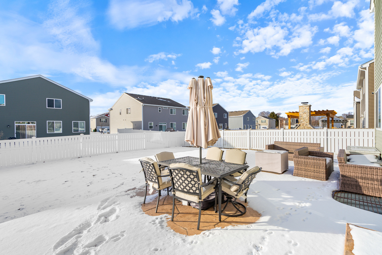 434 S Stonebrook Drive, Romeoville, IL 60446