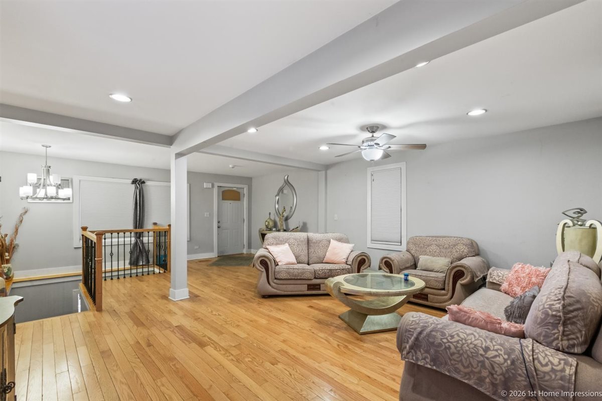 46 Englewood Avenue, Bellwood, IL 60104