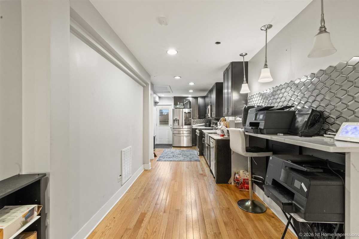 46 Englewood Avenue, Bellwood, IL 60104