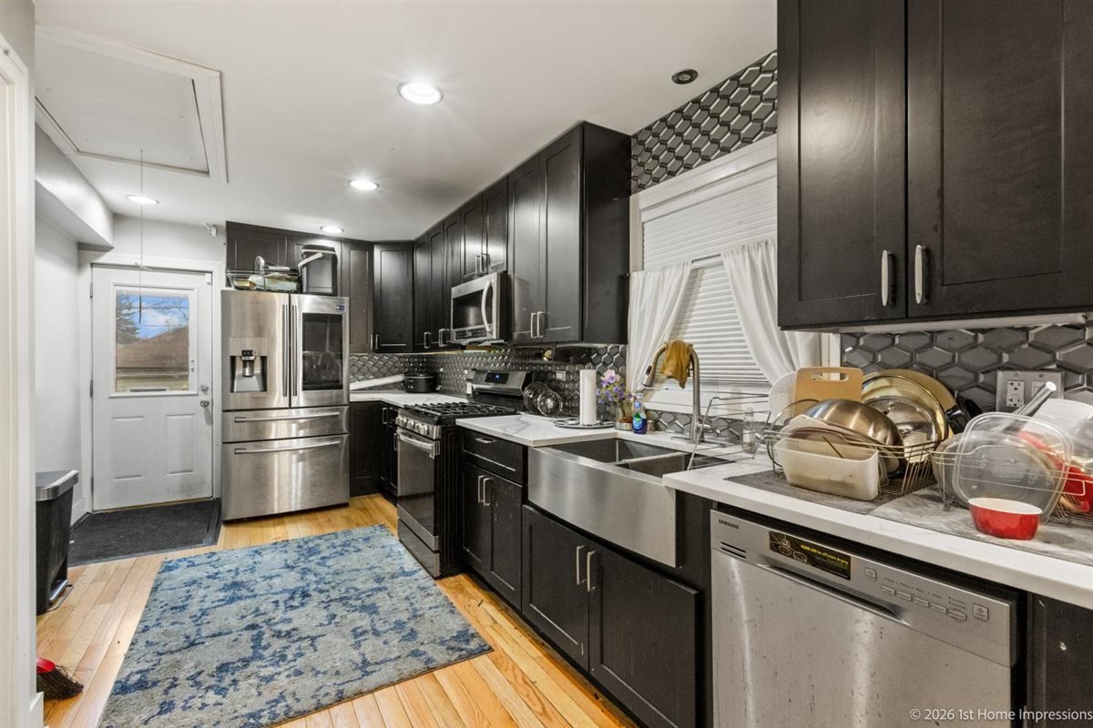 46 Englewood Avenue, Bellwood, IL 60104