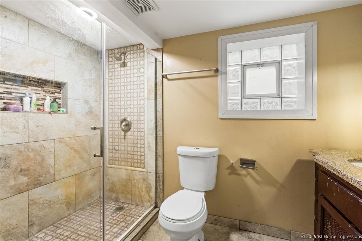 46 Englewood Avenue, Bellwood, IL 60104