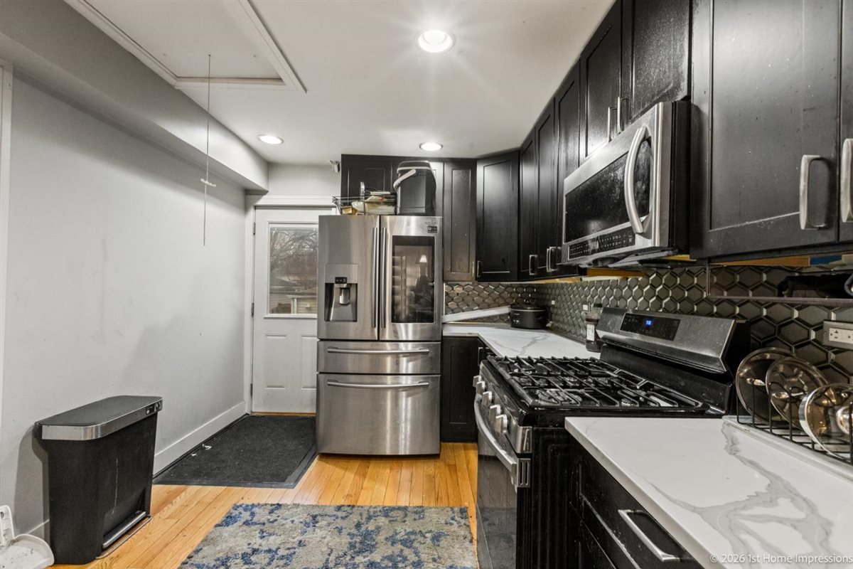 46 Englewood Avenue, Bellwood, IL 60104