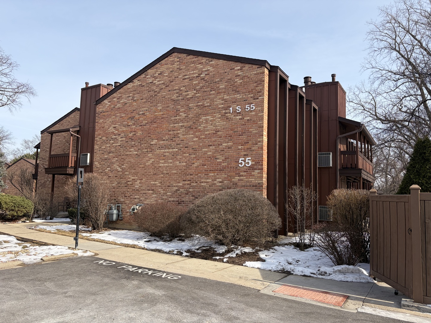 1S055 Spring Road #1C, Oakbrook Terrace, IL 60181