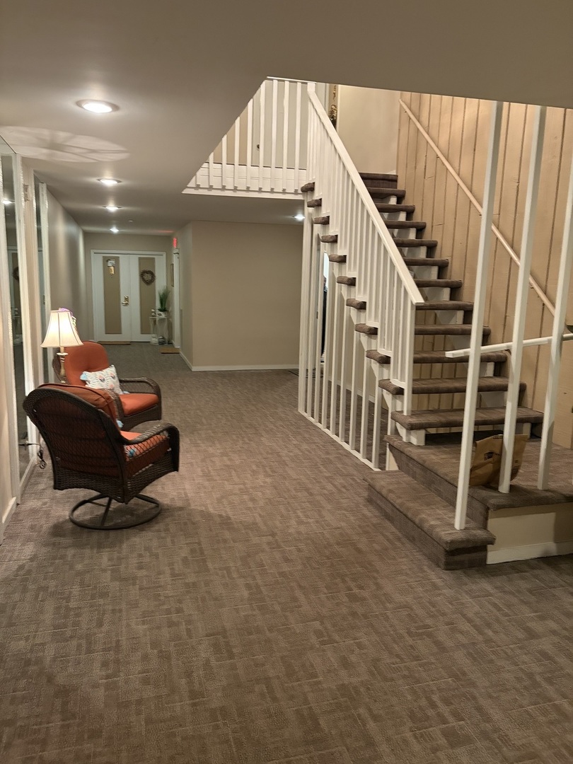 1S055 Spring Road #1C, Oakbrook Terrace, IL 60181