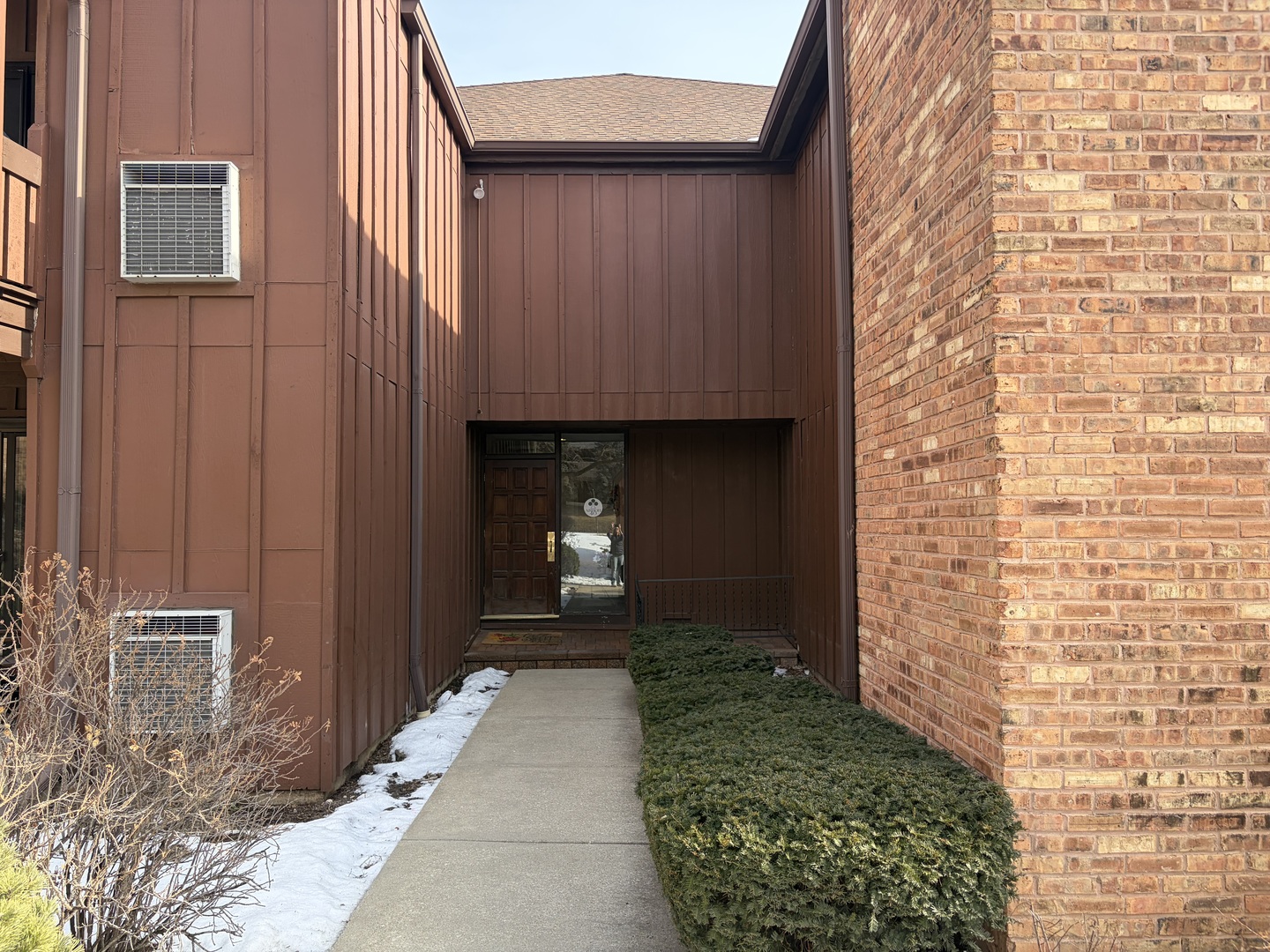 1S055 Spring Road #1C, Oakbrook Terrace, IL 60181