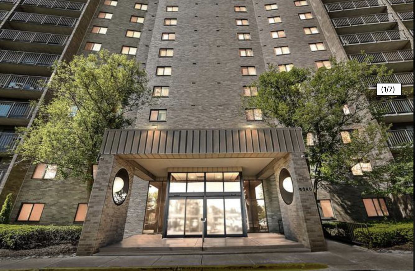 6340 Americana Drive #903, Willowbrook, IL 60527