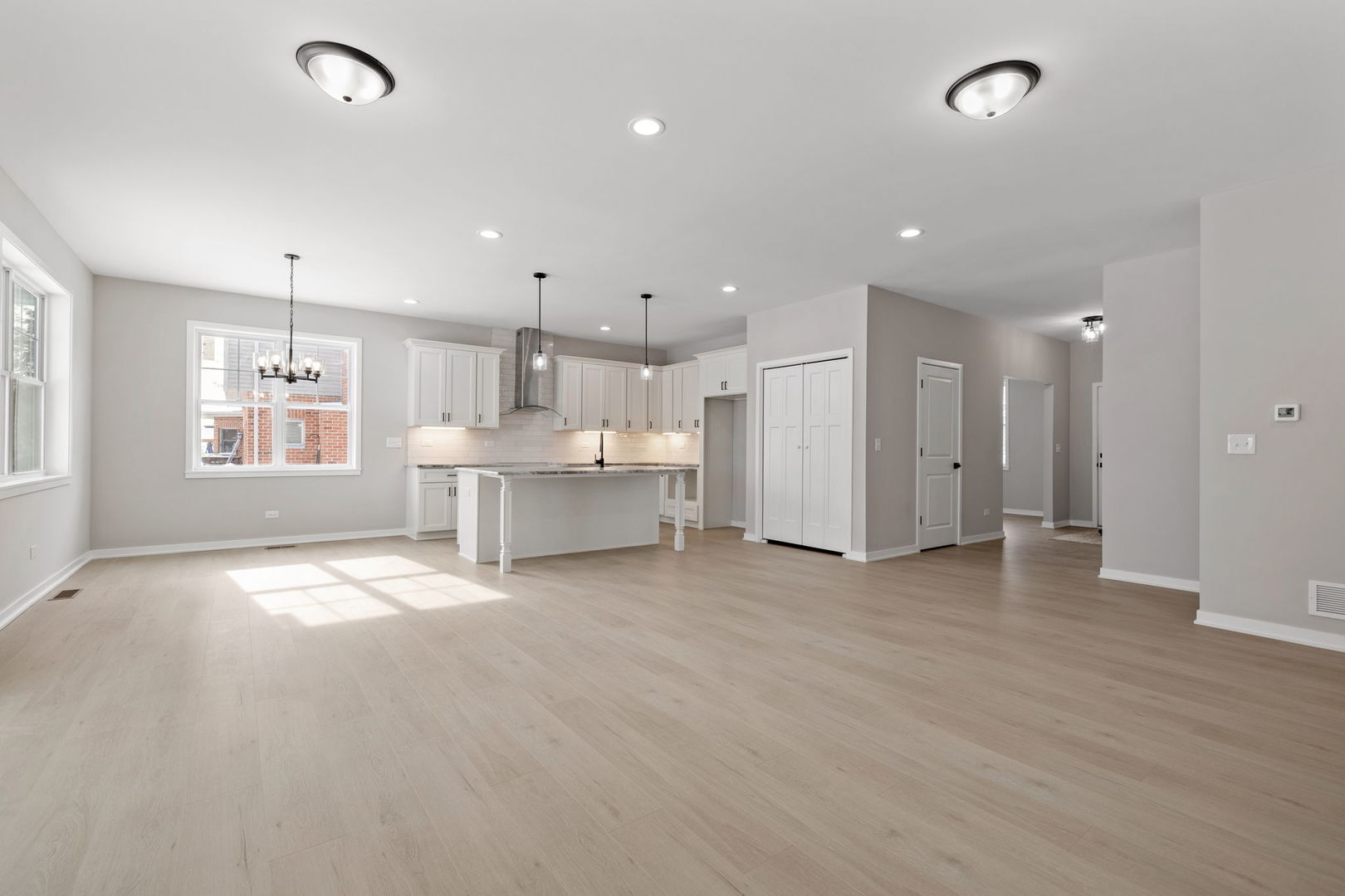 203 Hickory Street, Peotone, IL 60468