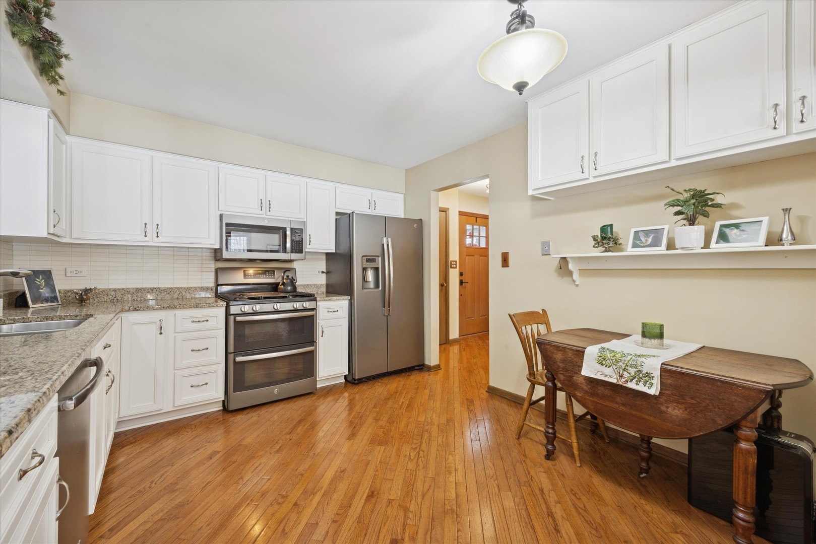 1607 Stoddard Avenue, Wheaton, IL 60187